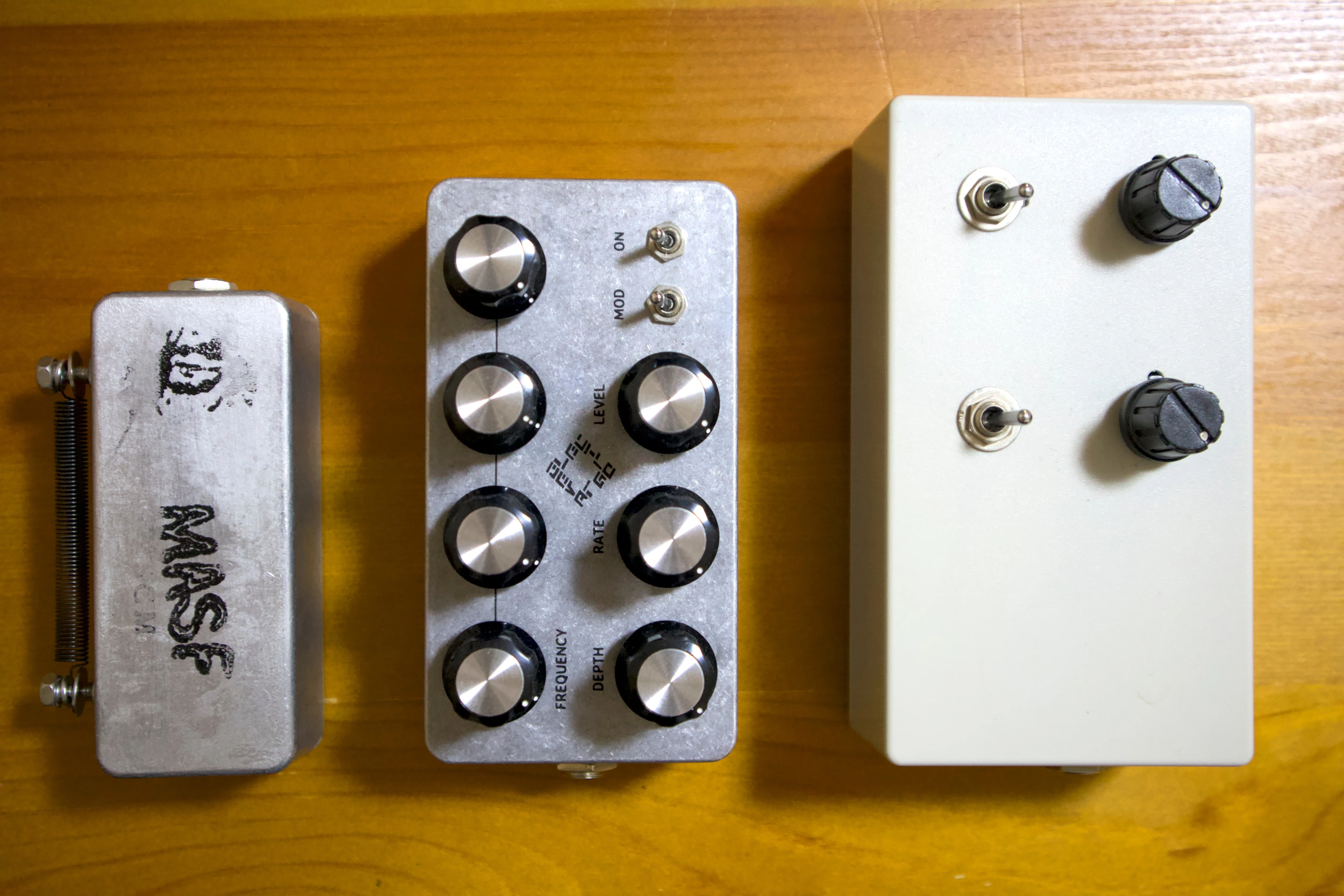 QUAD OSCILLATOR electrograve 【公式通販】