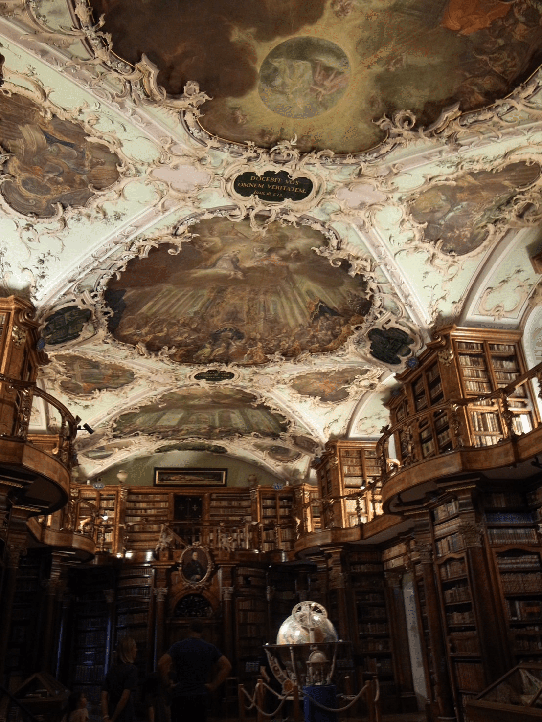 個人旅行で行く スイス旅行記① 世界遺産ザンクトガレン｜少糖少