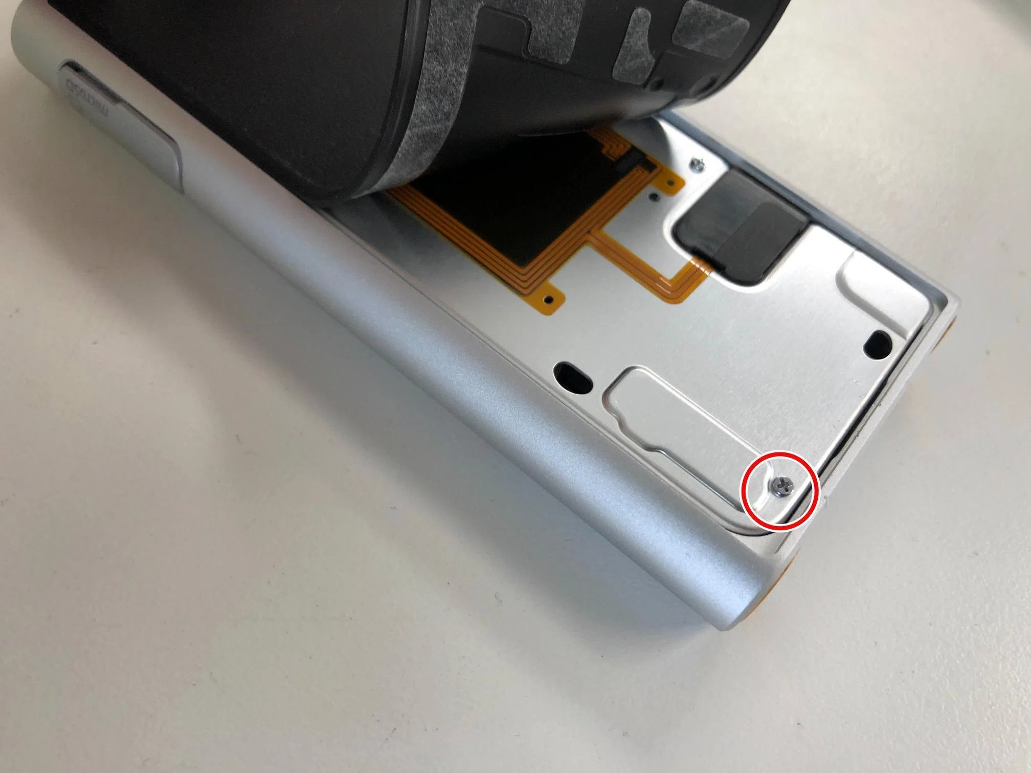 電池不足です☻ Xperia AceIIIの充電口修理で充電出来ない症状が改善！USB端子故障の際