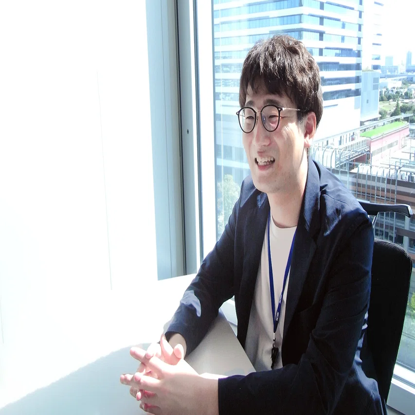 日本語大規模言語モデルにおける知識グラフを活用した意味理解性能の