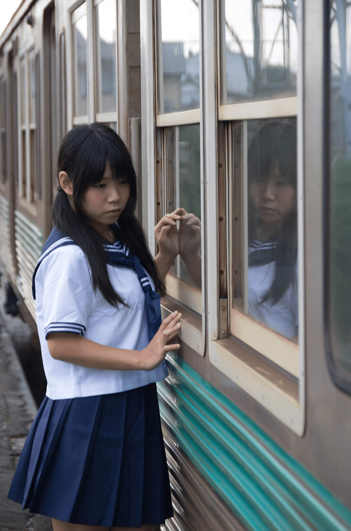 セーラー服　街撮り　電車 