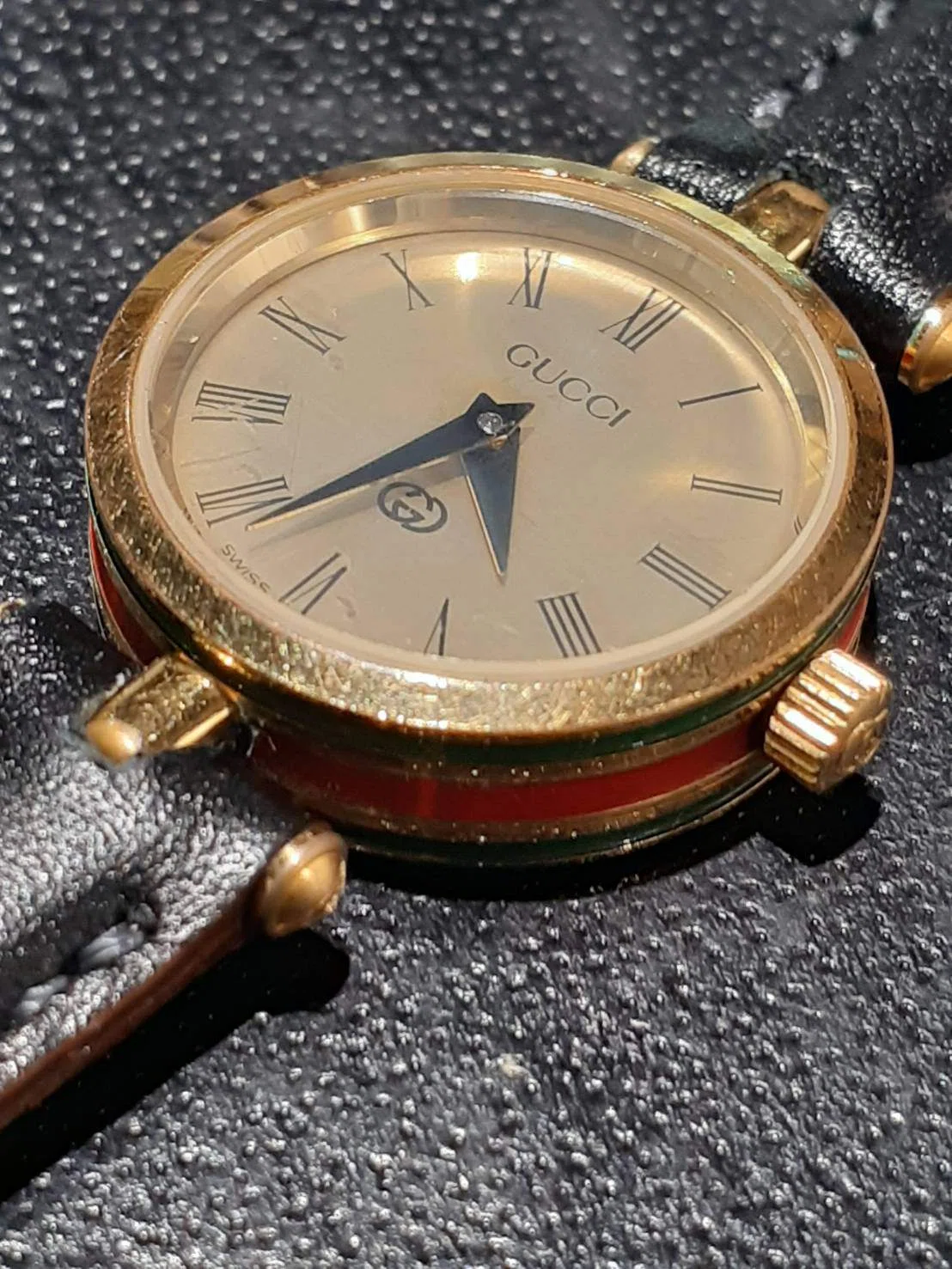 グッチ（Gucci）の時計修理・電池交換を東京のどこで依頼する？〜電池 