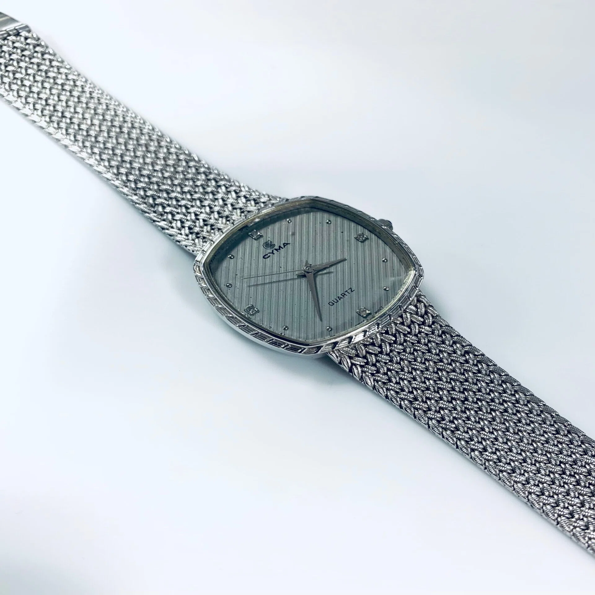 シーマ (Cyma) の時計の修理・電池交換ガイド〜東京だとどこに依頼する 