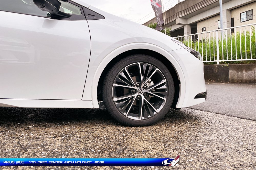 プリウス60フェンダーアーチモール艶無し黒 フェンダーアーチ」を