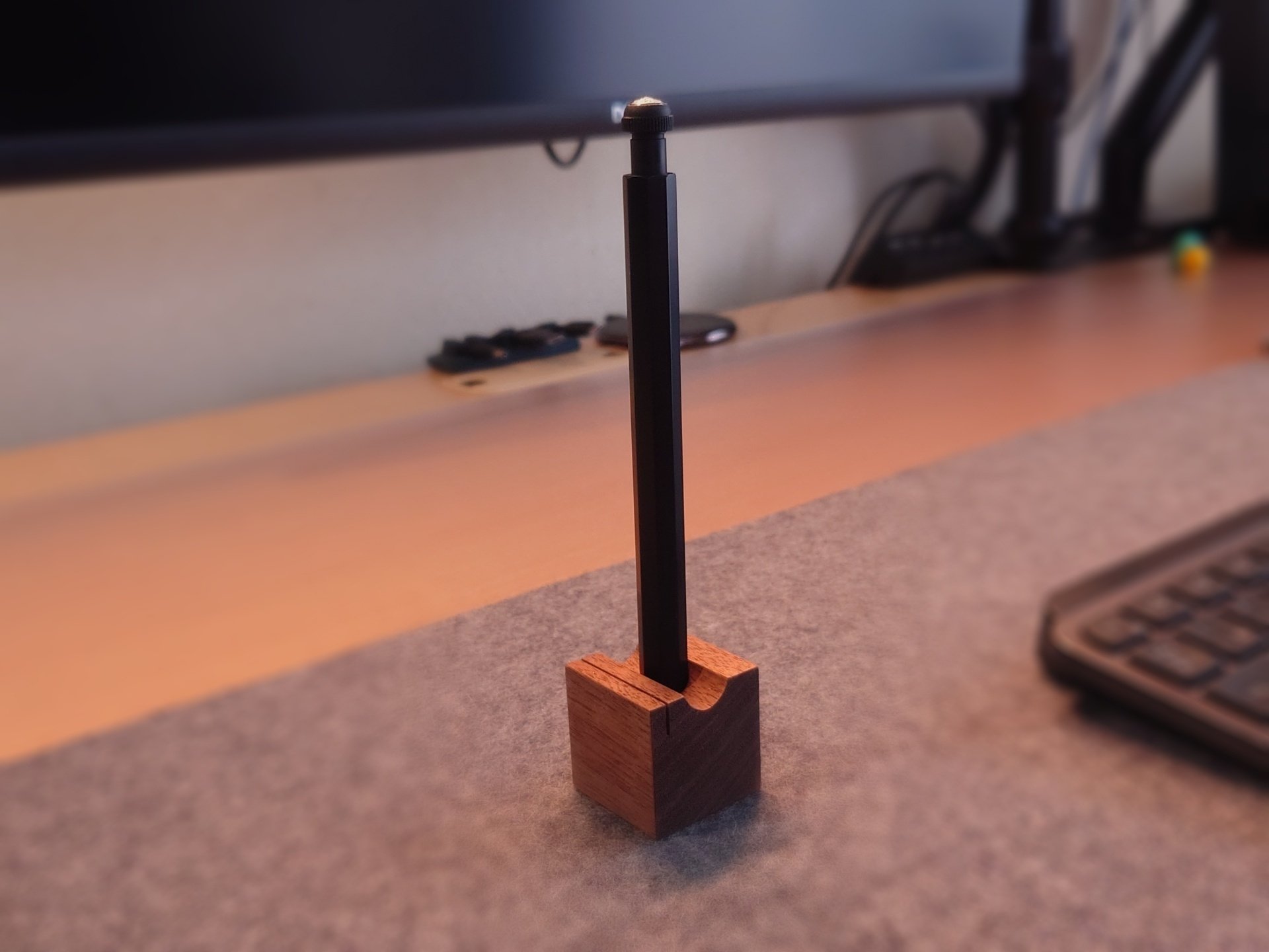 カヴェコ ペンスタンド ディア　デスク DIA-DSB　ボールペン KAWECO カヴェコ ボールペン ディア2 クローム | ペンハウス