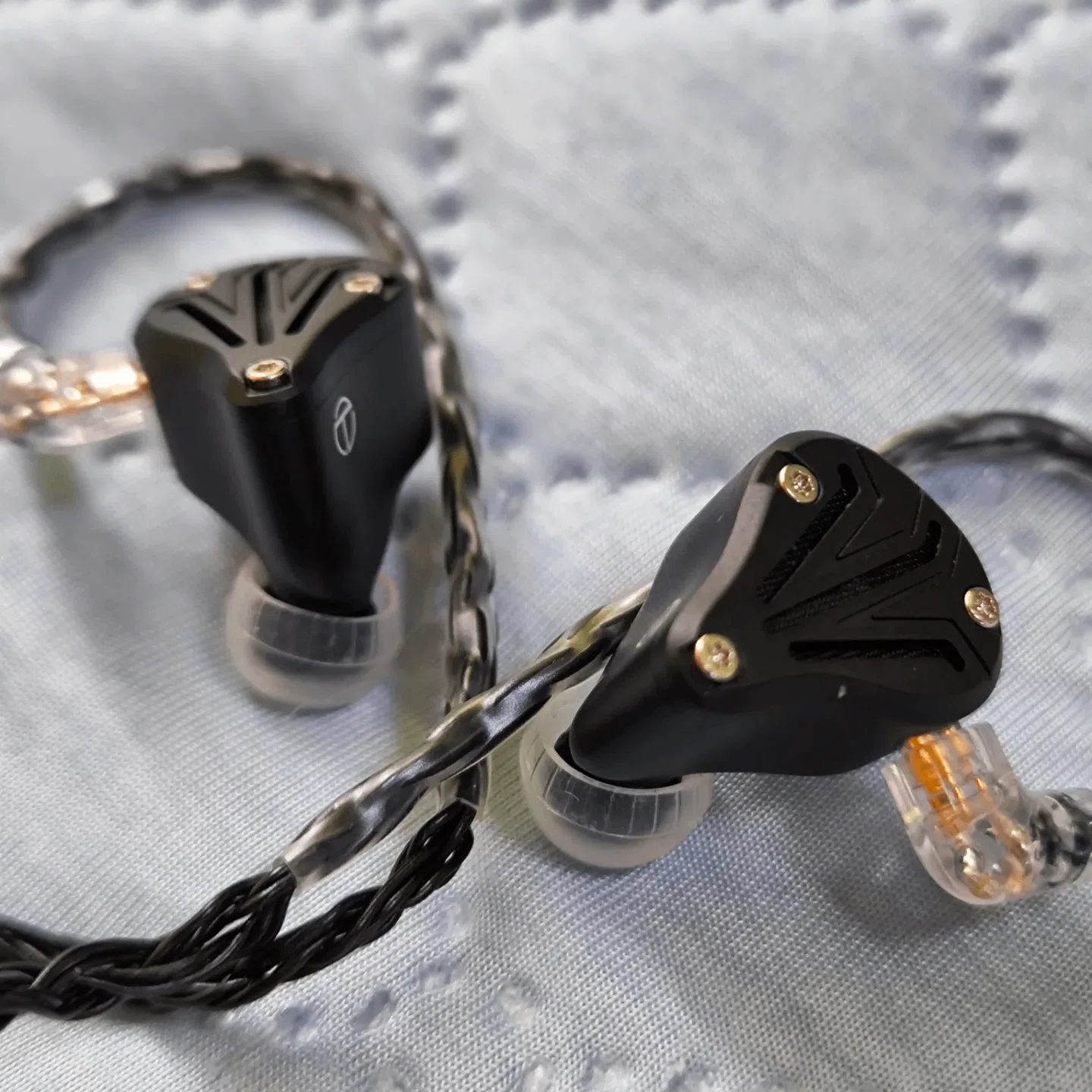 TRN BAX Pro は TRN的フラッグシップ。映画館の音がするイヤホン #自腹