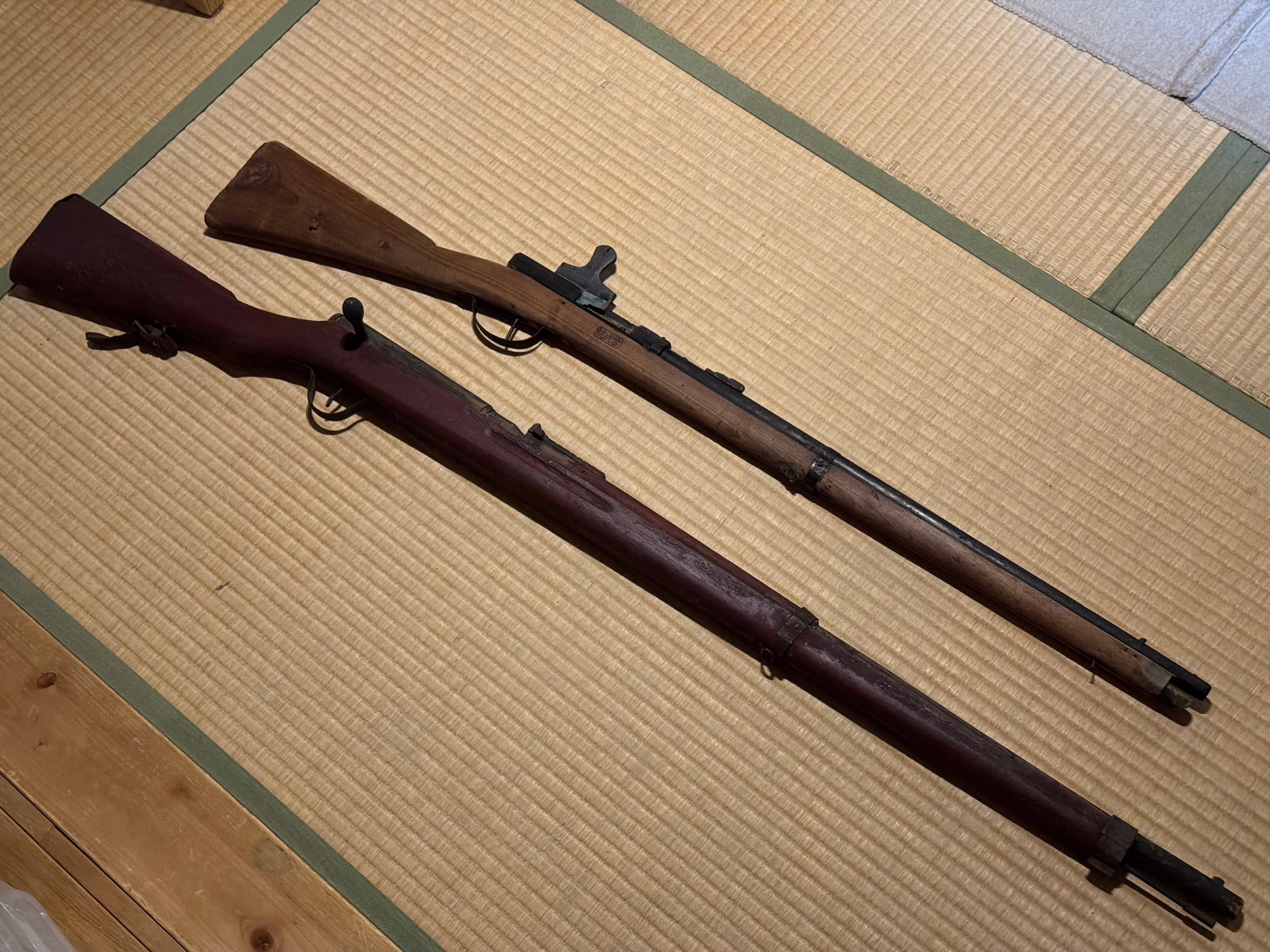 戦時中の木銃らしきもの 訓練用