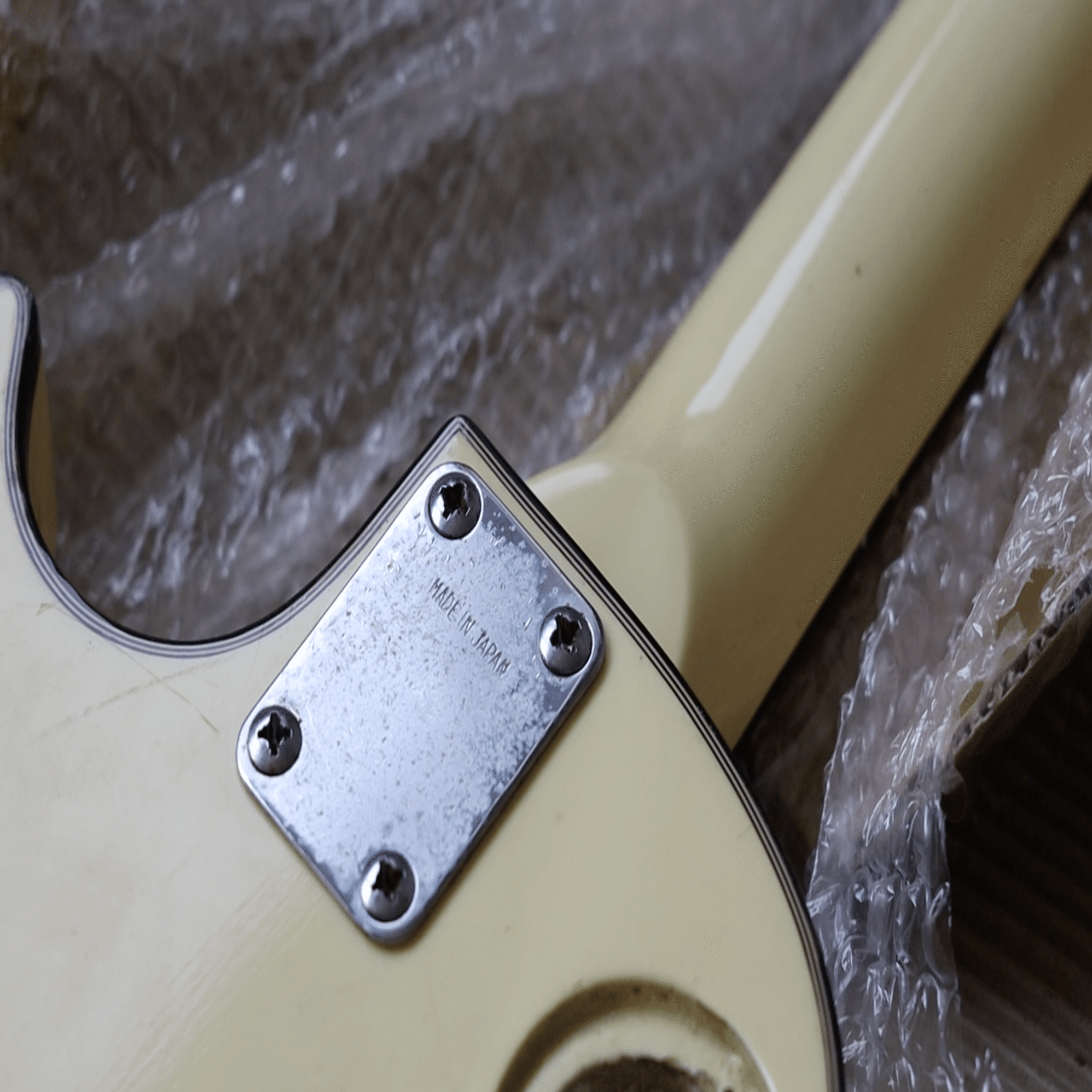 Fresher レスポールタイプのレストアとモディフィケーション 1