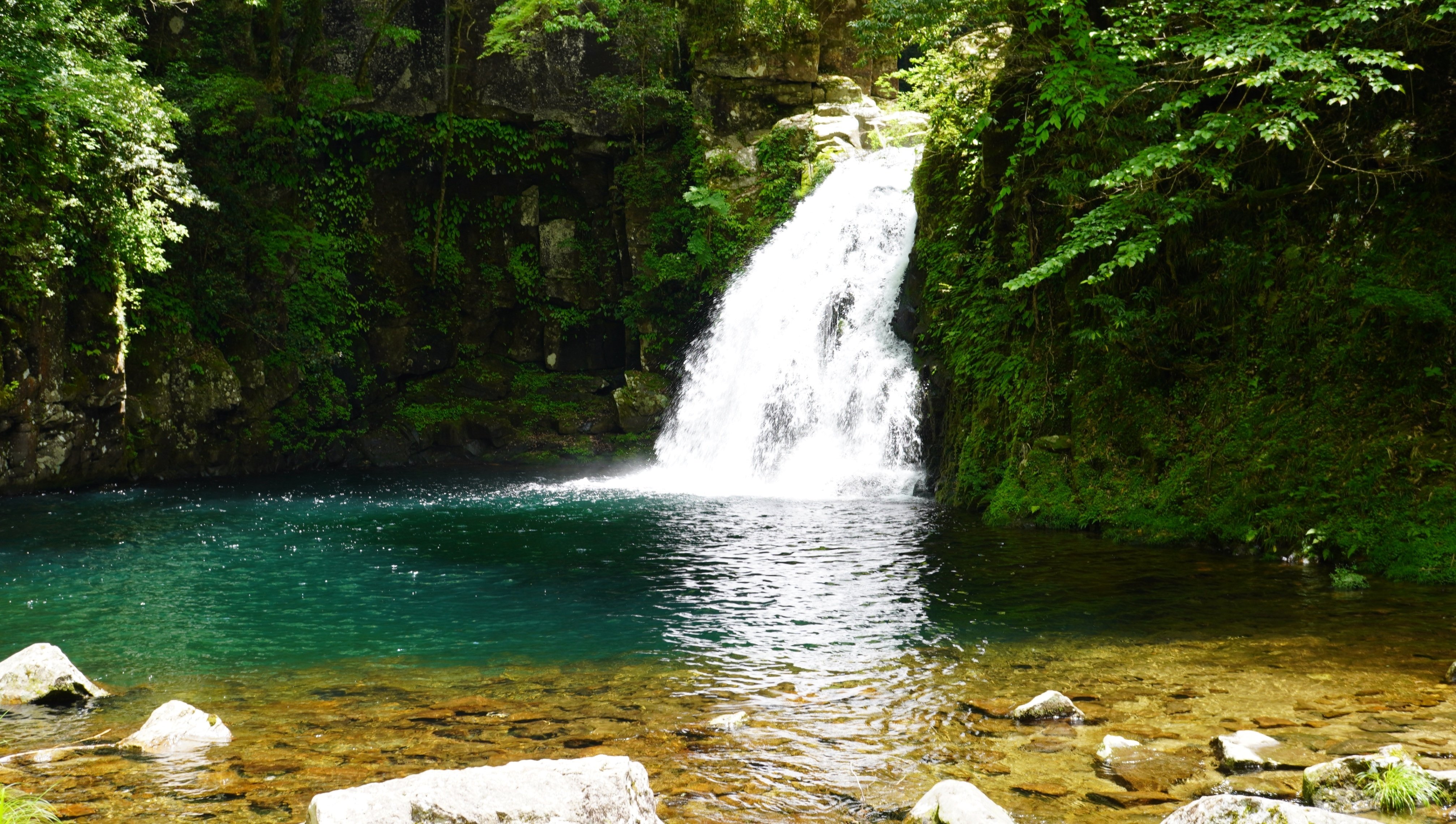 赤目四十八滝に行ったぞ《旅のガラス》第2回 旅編｜きゃろくろガラス工房