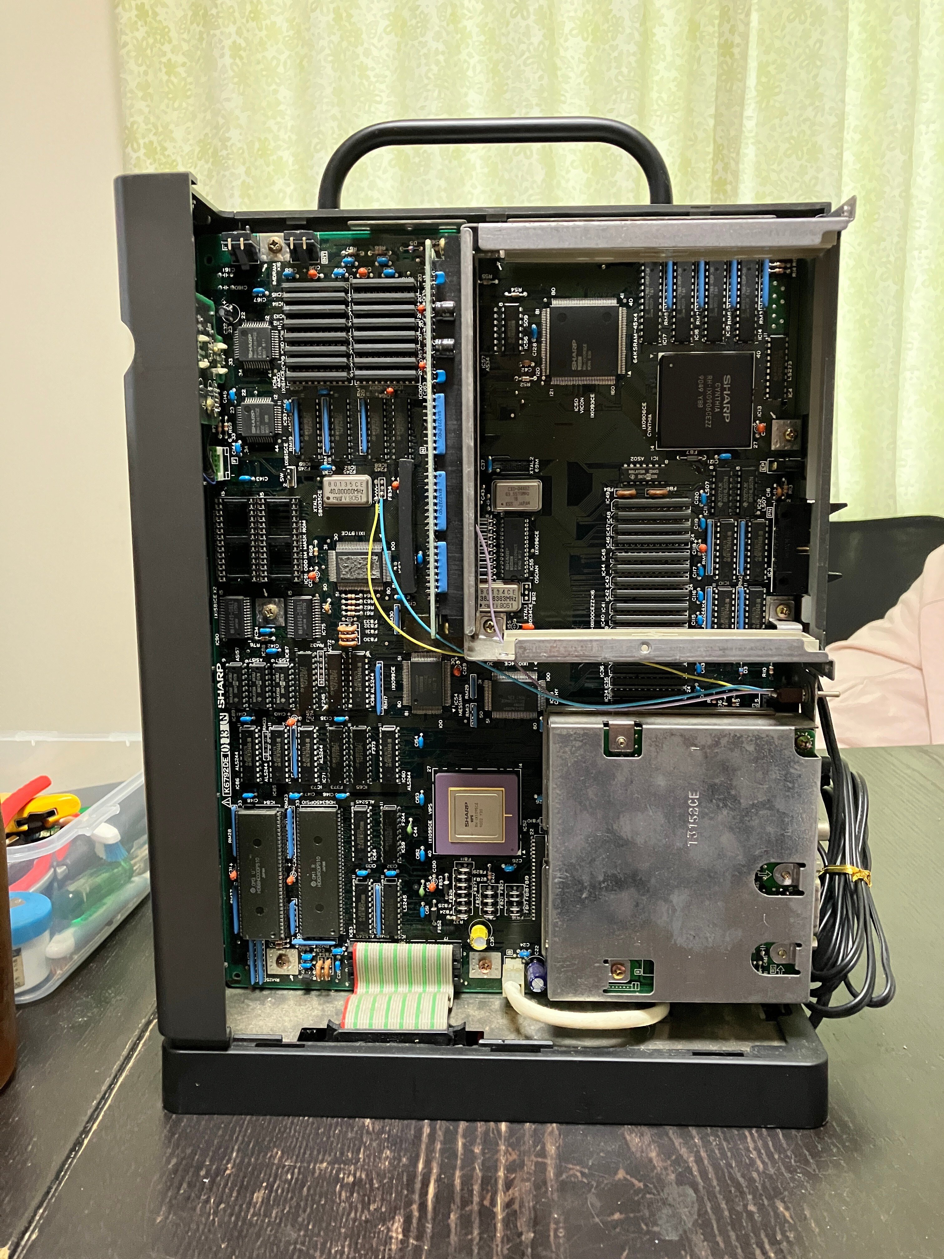 SHARP X68000SUPERのメンテ(分解編)|sargassou SHARP X68000SUPERのメンテ(分解編)|sargassou