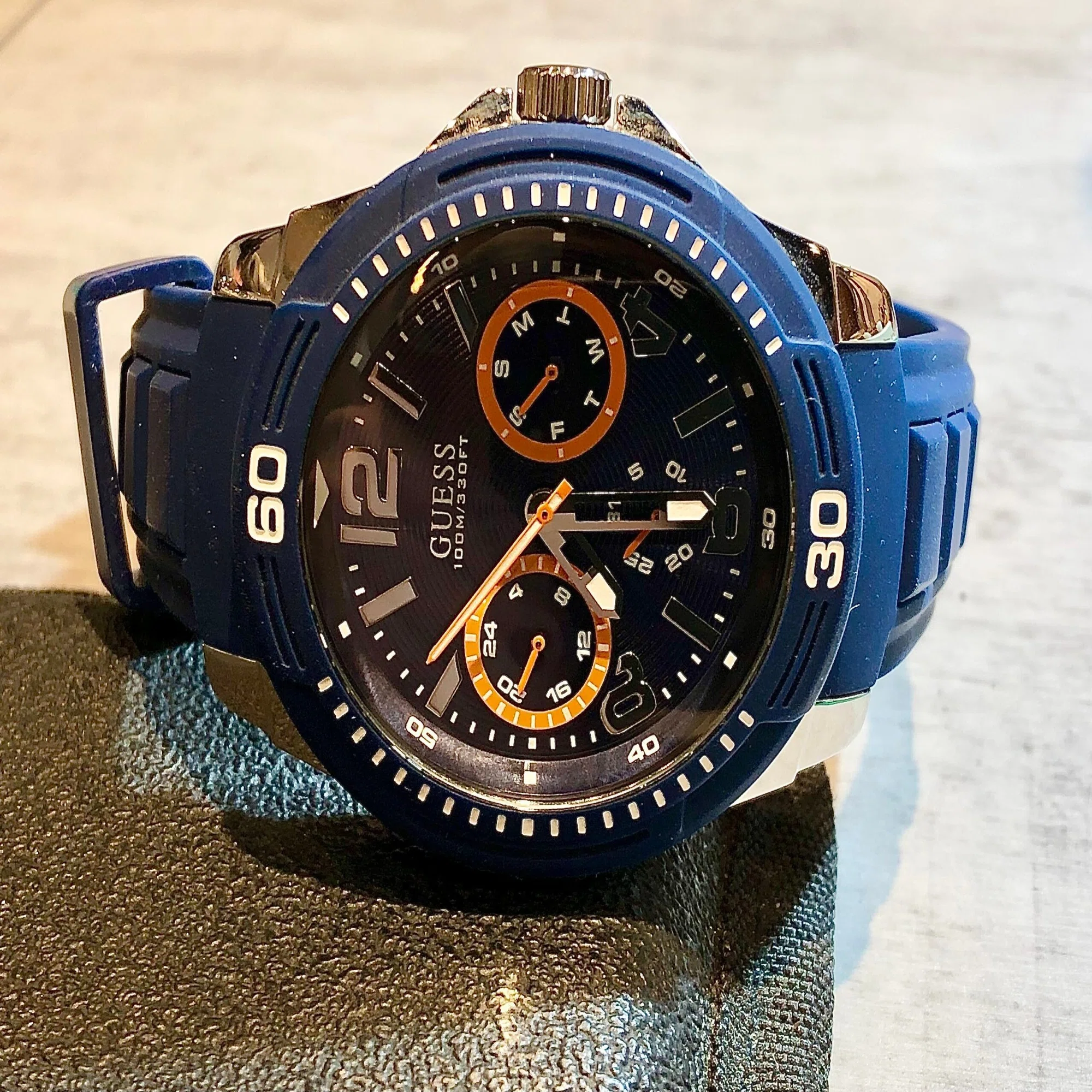 GUESS（ゲス）時計の修理・電池交換ガイド〜東京だとどこに依頼する 