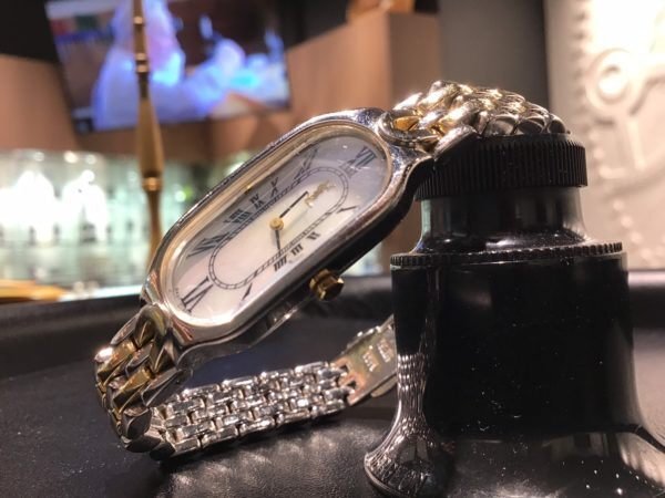イブ・サンローラン(Yves Saint Laurent)時計の修理・電池交換 イブ・サンローラン(Yves Saint Laurent)時計の修理・電池交換
