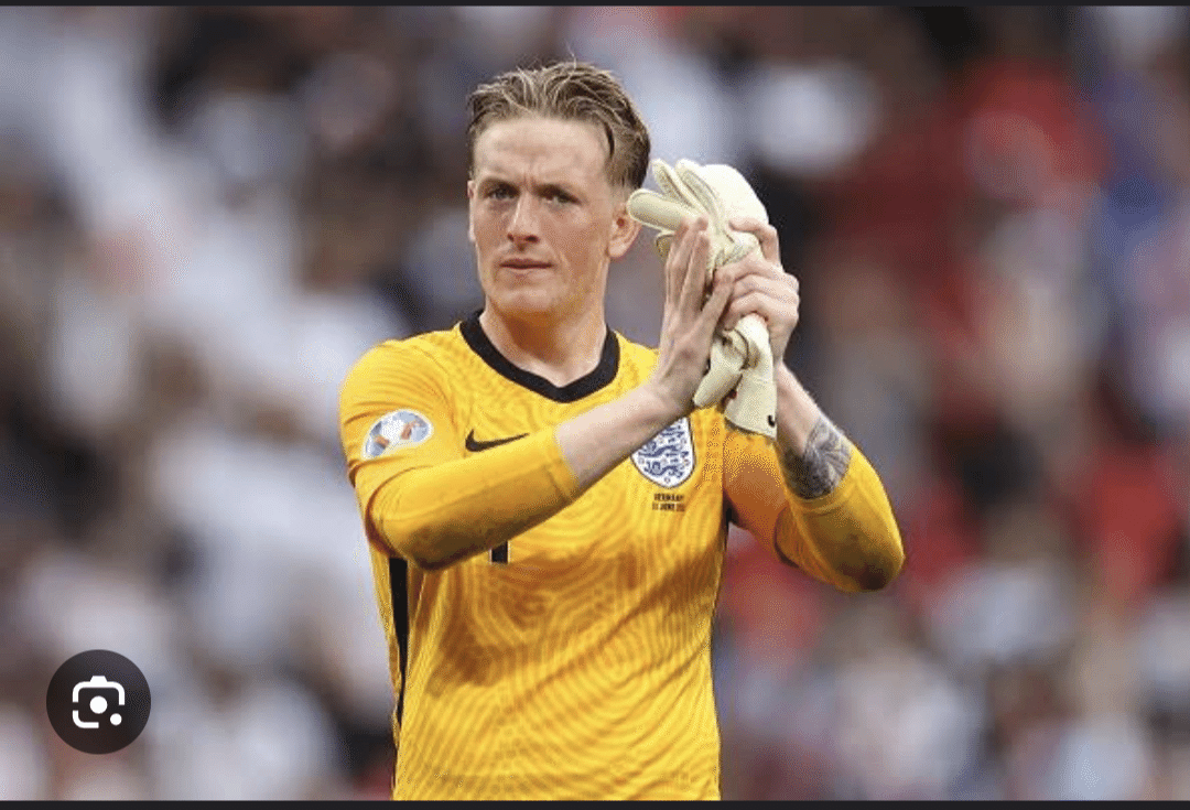 イングランド代表　ウォーカー マンCでチームメイトの19歳が代わりに選出 イングランド代表落選