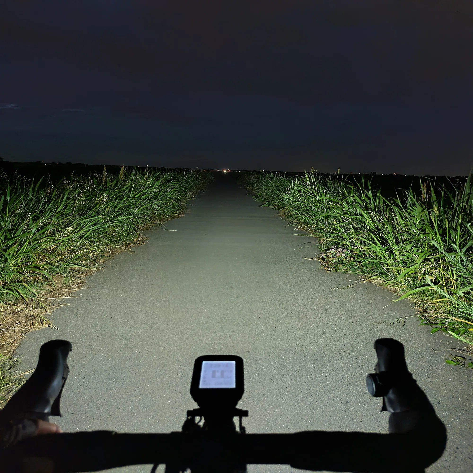 コスパ偏重主義者が買ってよかったロードバイクグッズ③ライト TOWILD 