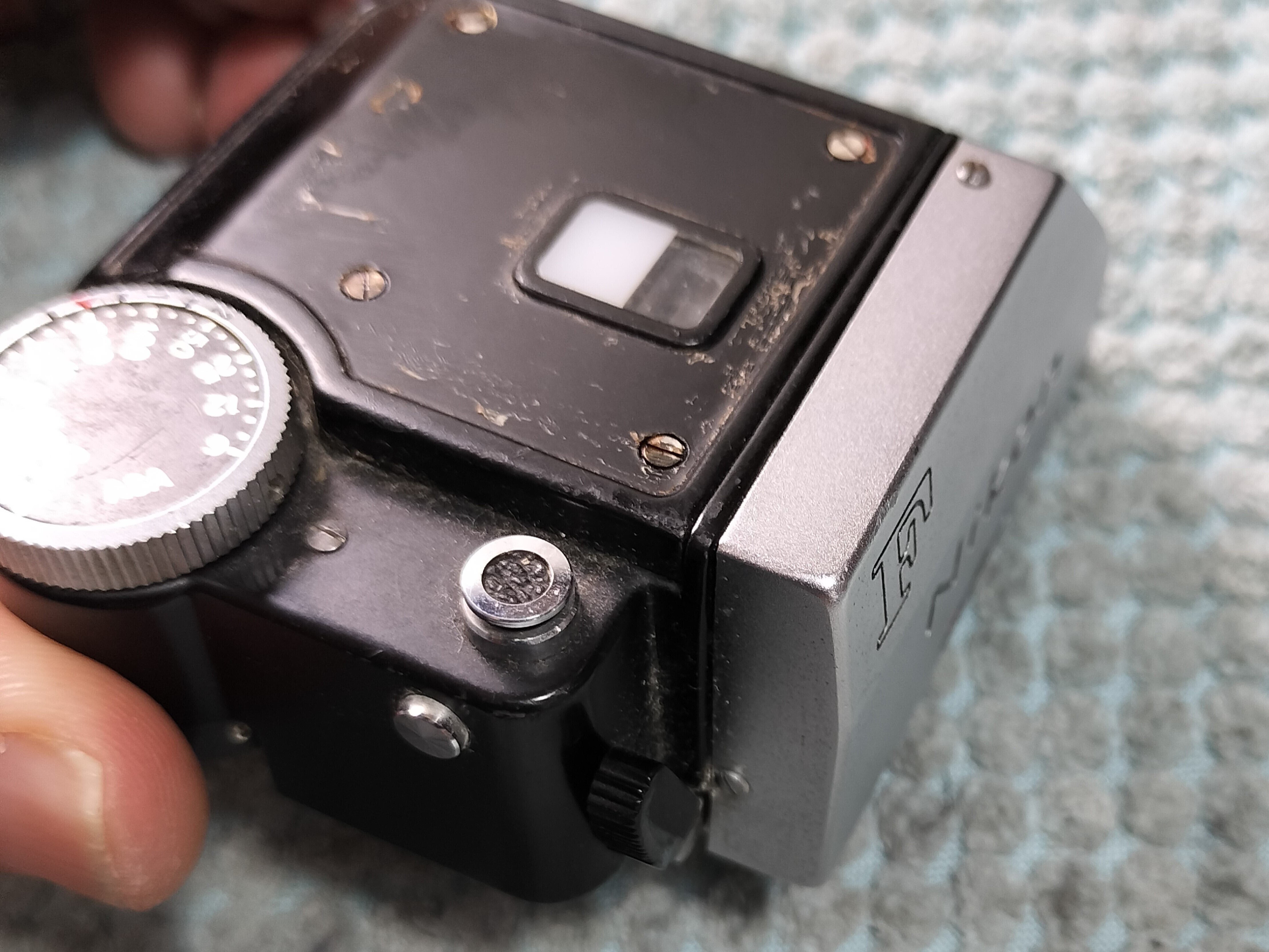 Nikon F フォトミックファインダーの分解|フィルムカメラ修理の Nikon F フォトミックファインダーの分解|フィルムカメラ修理の