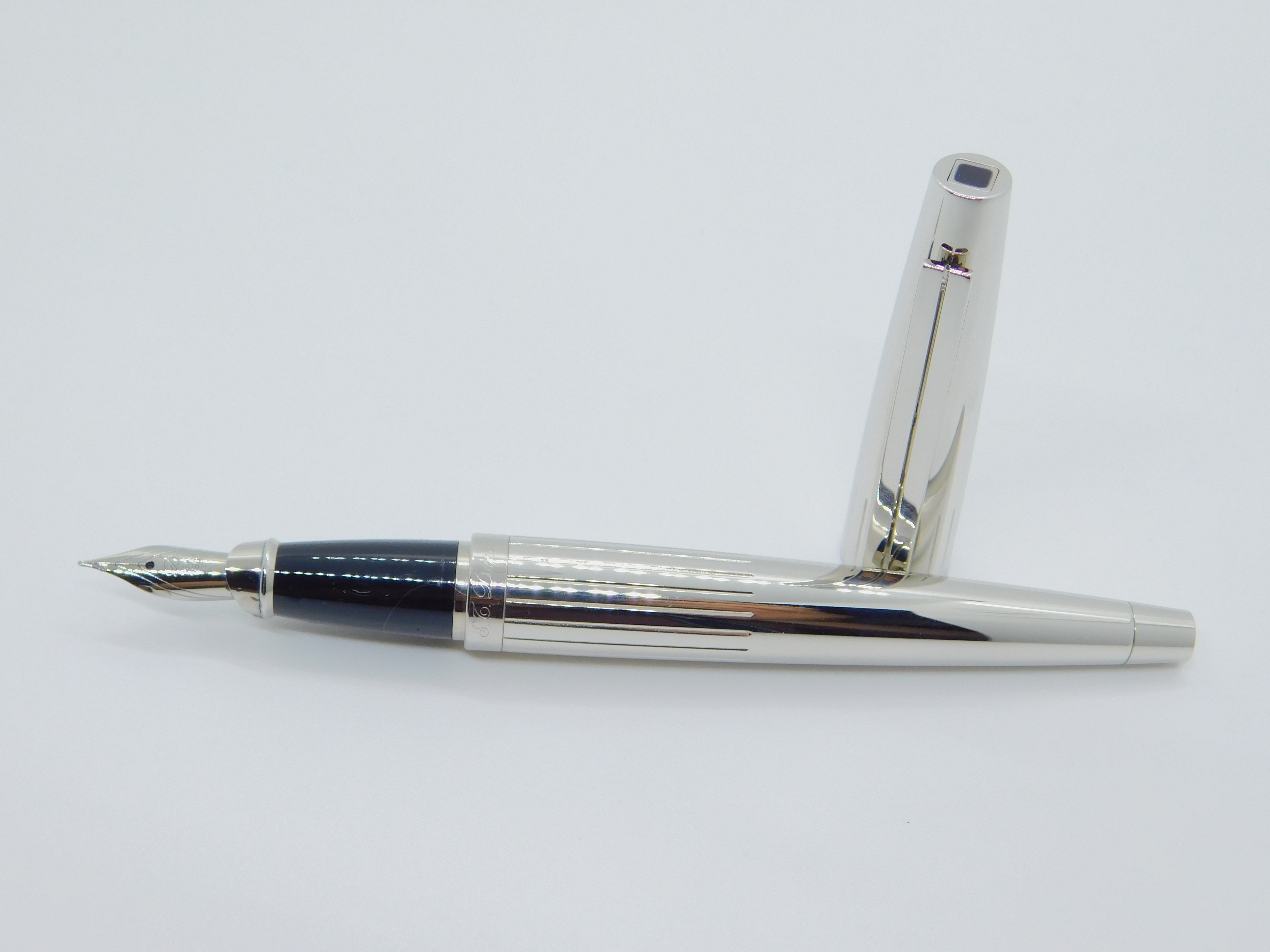 字が綺麗に書ける万年筆 デュポン エリプシス F｜simple-is