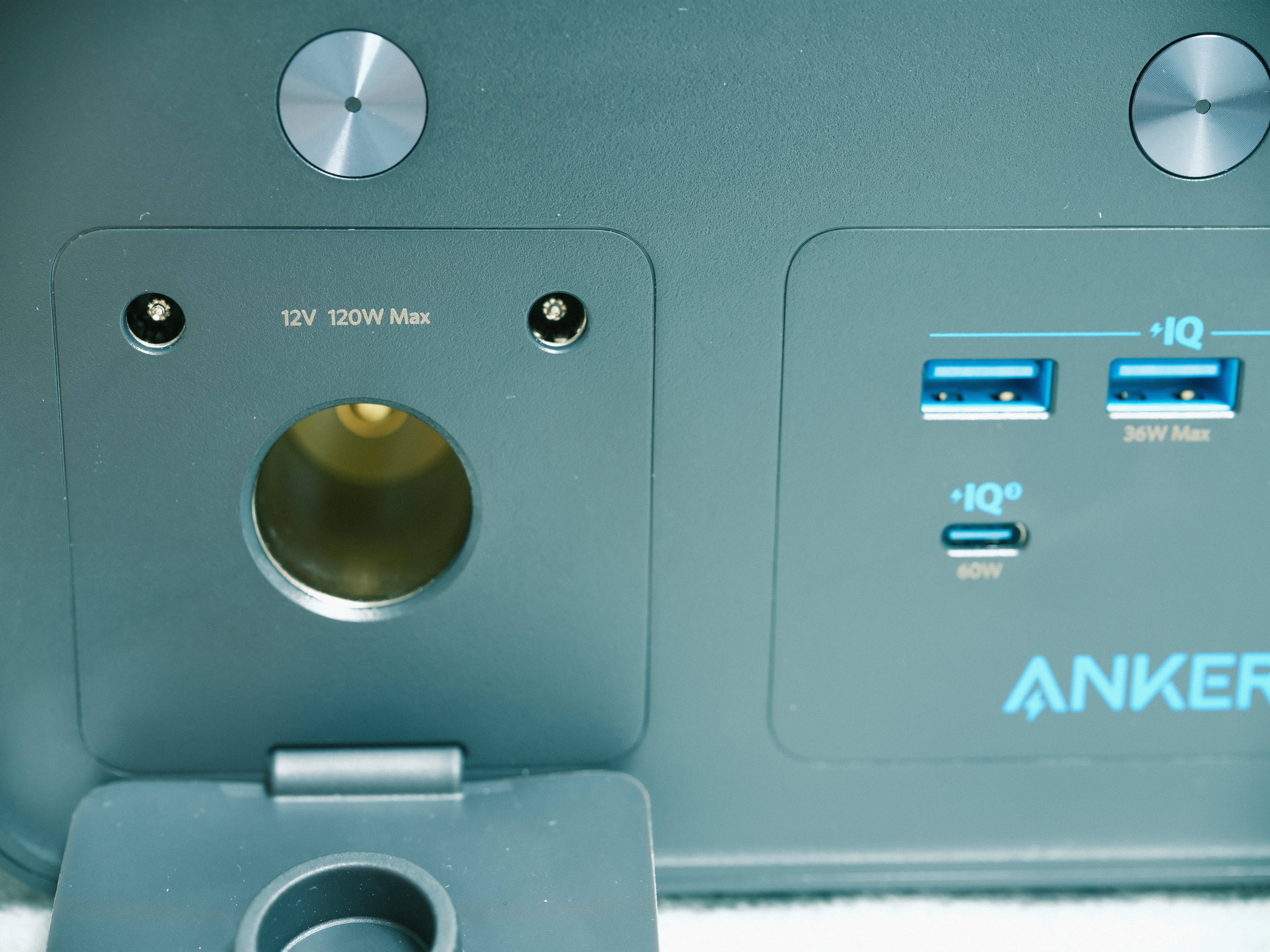 レビュー】車中泊と非常時のお供 Anker PowerHouse II 300