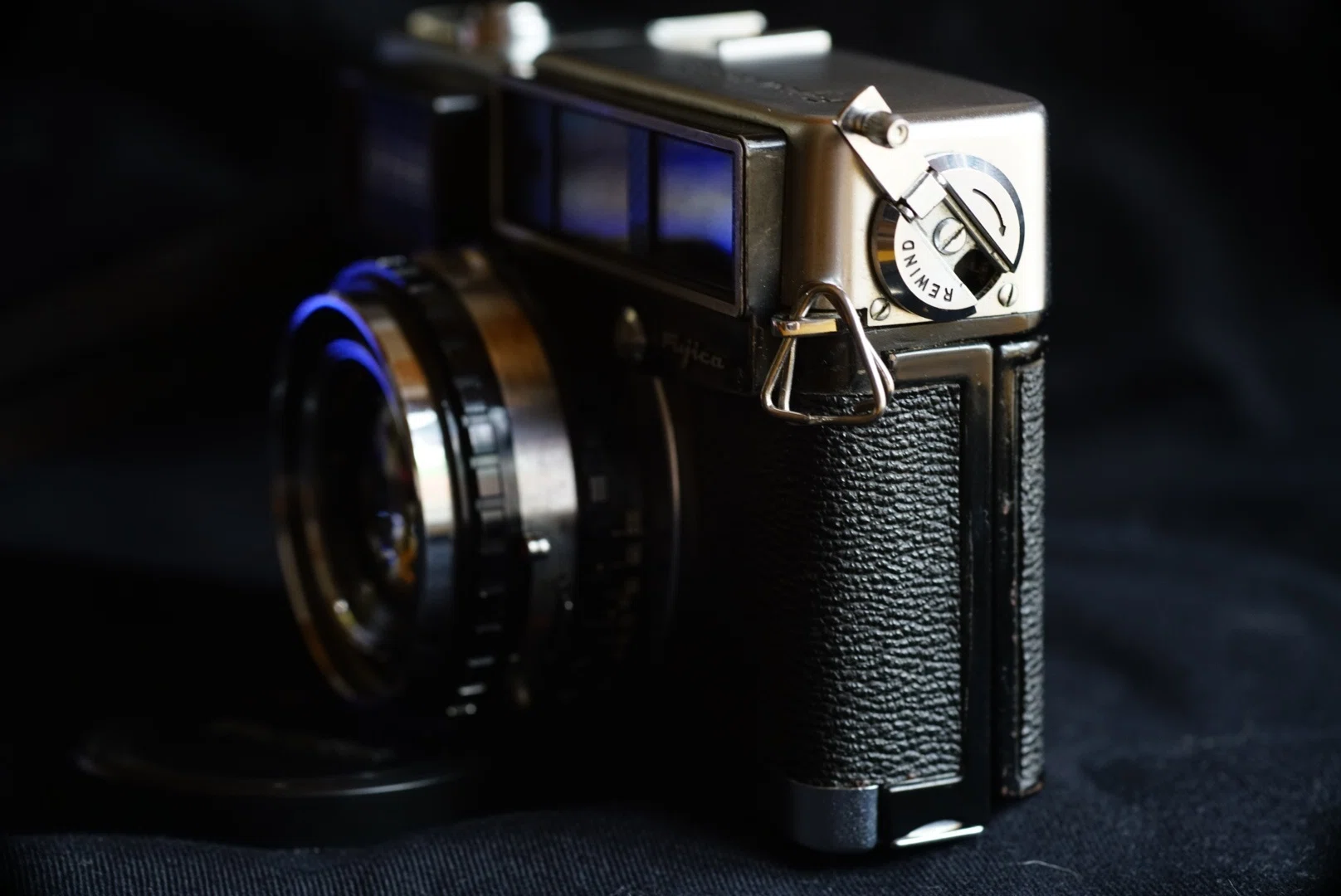 和製ズミクロン」を旧いカメラから取り出し Fujica35-EE｜sentdemiro