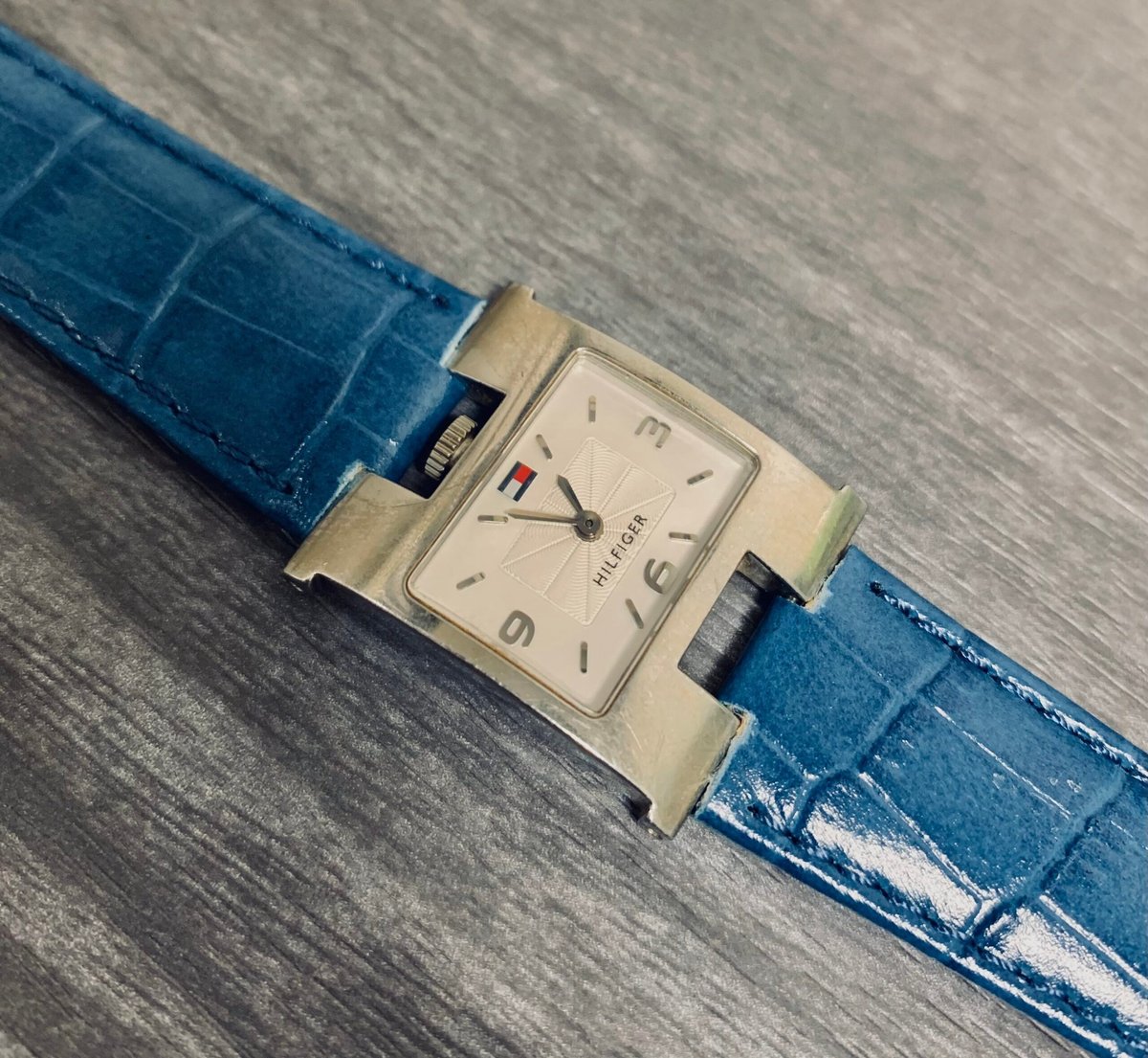 トミー ヒルフィガー（Tommy Hilfiger）時計の電池交換と修理ガイド  