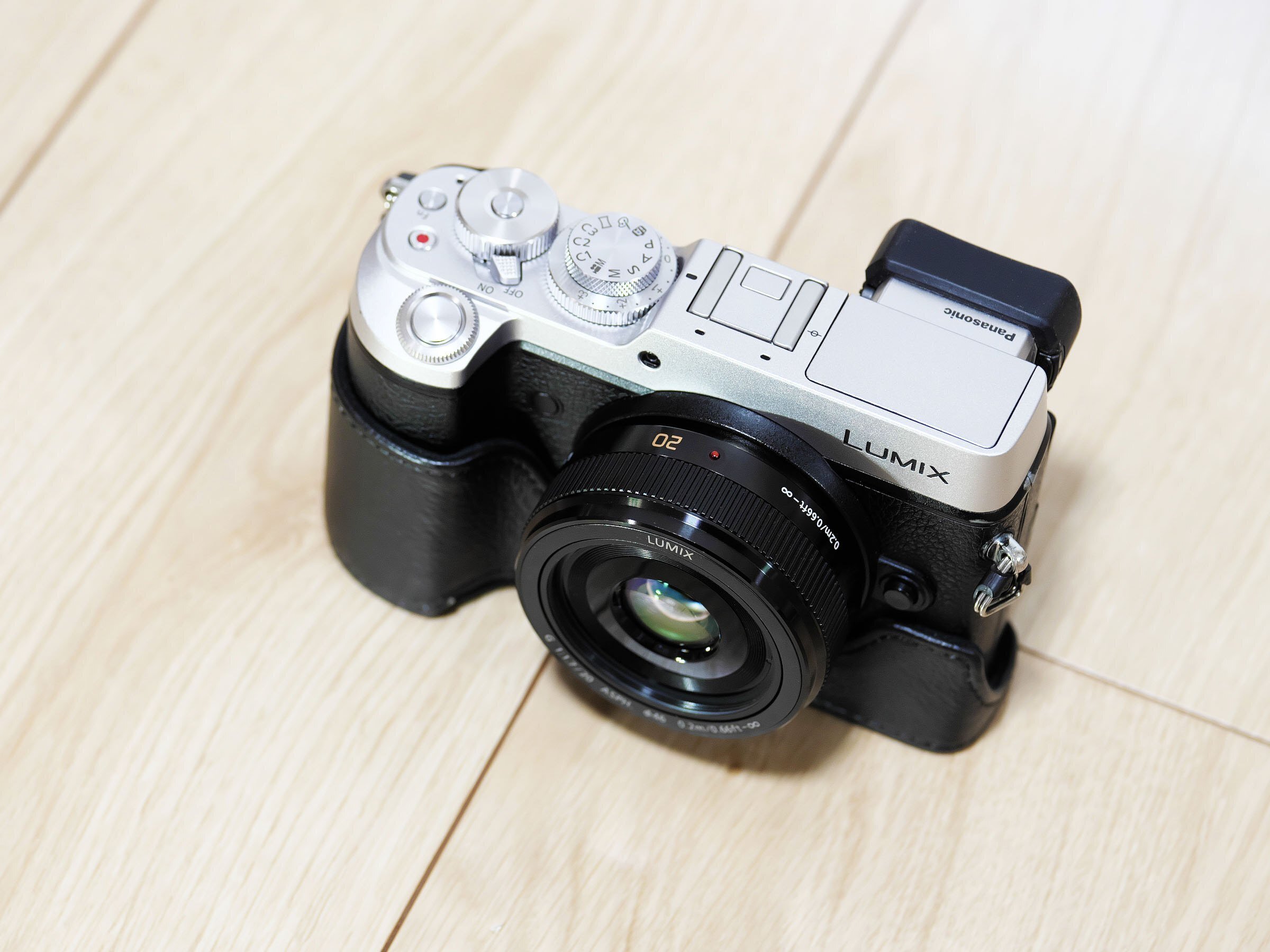 Panasonic GX8 ボディ オマケレンズ付き Panasonic LUMIX DMC-GX8