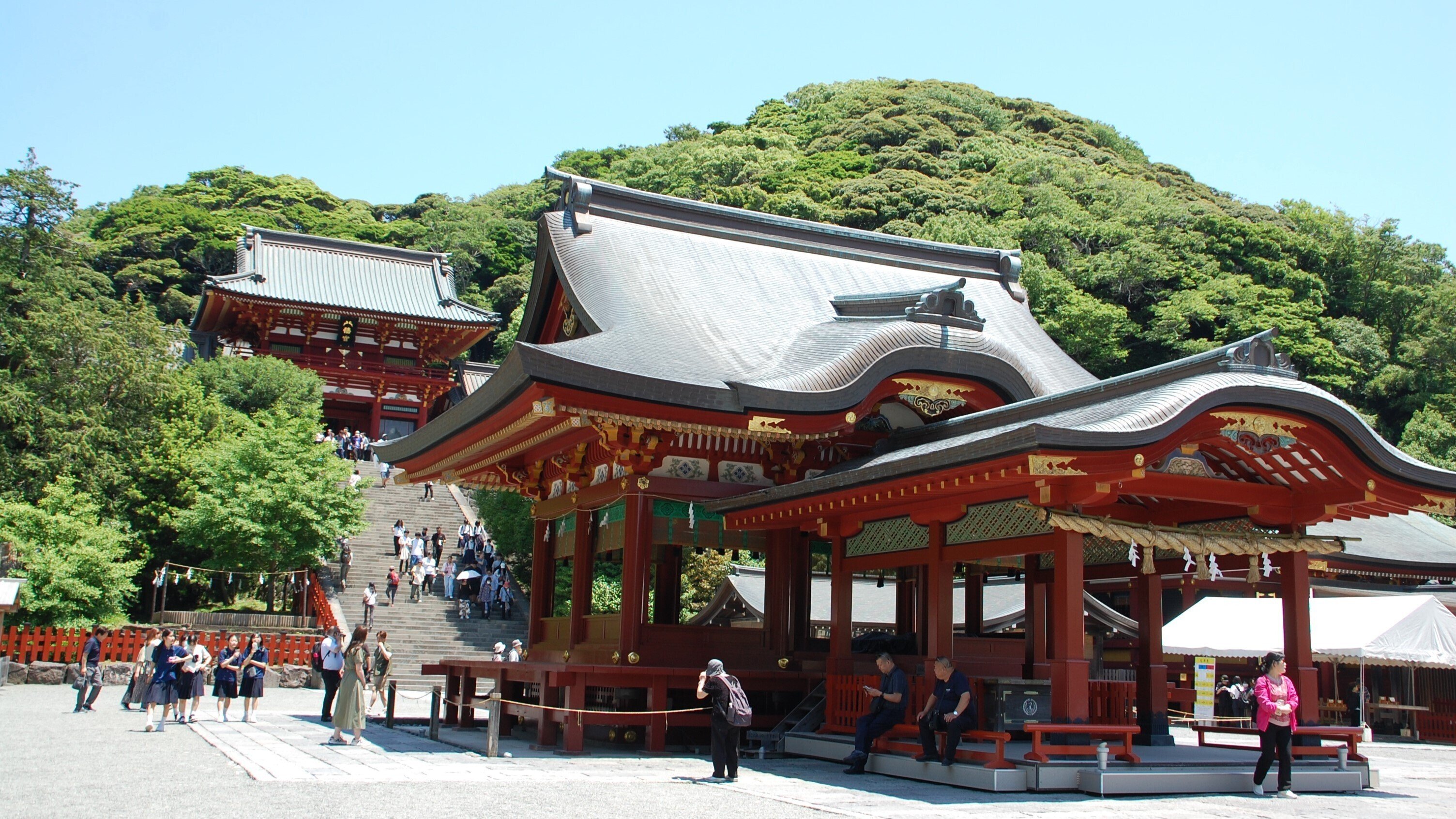 今年人気のブランド品や 鶴岡八幡宮（神奈川県鎌倉市）に参る｜唐崎夜雨 仏教