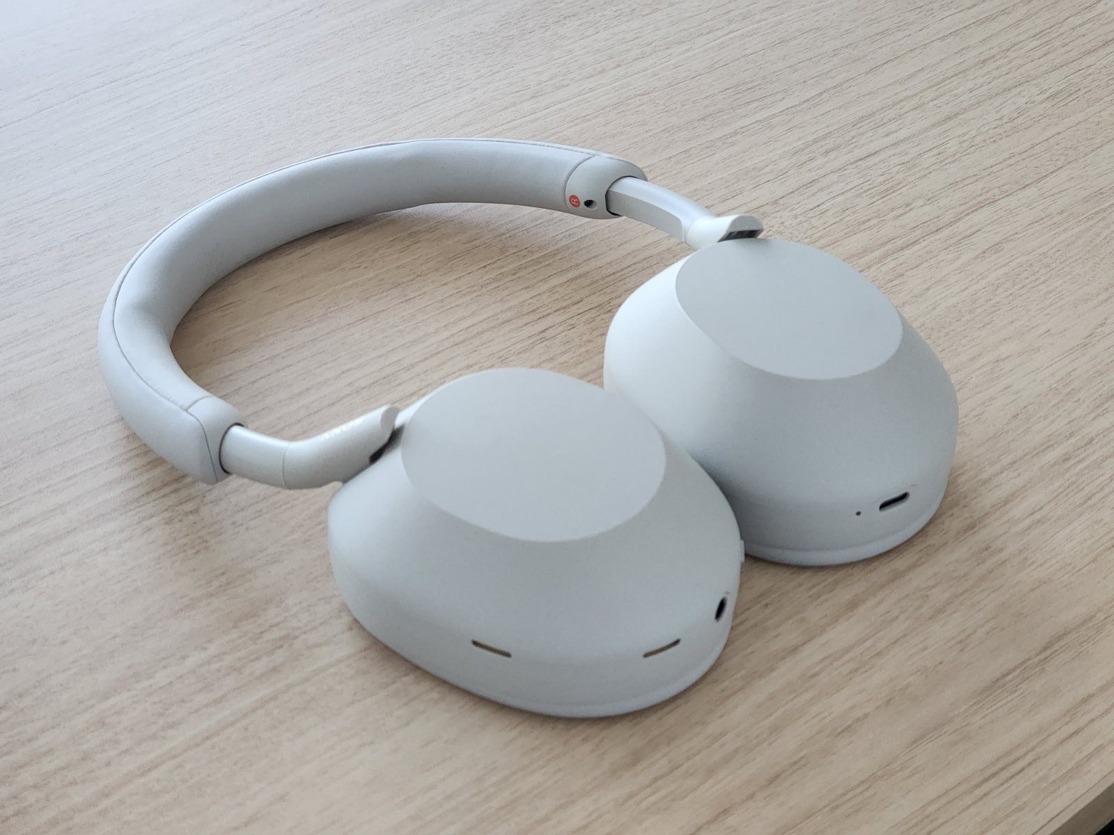 レビュー】SONY WH-1000XM5を楽天社員が使ってみた。優等生 レビュー】SONY WH-1000XM5を楽天社員が使ってみた。優等生