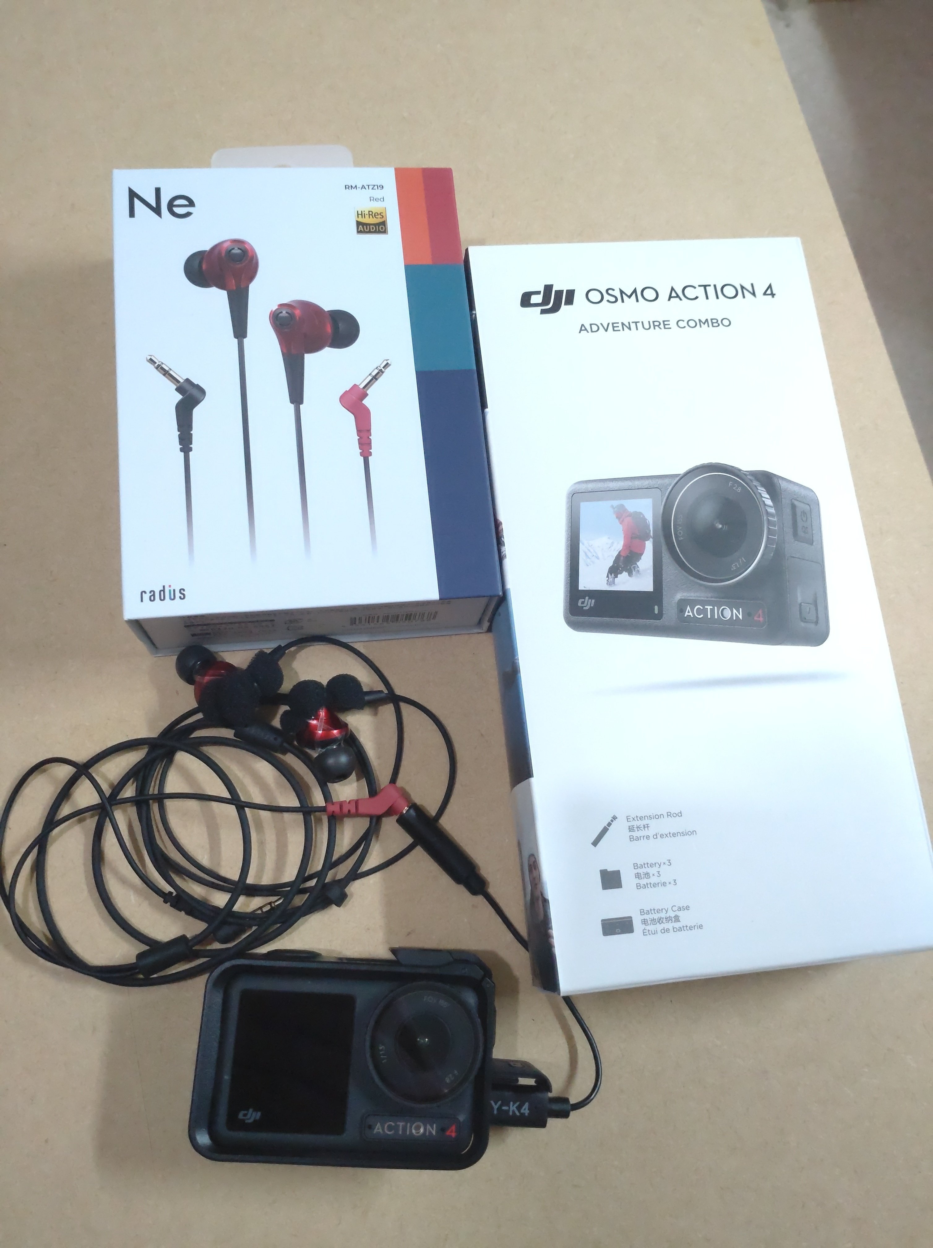 DJI OSMO ACTION4 マイクや512マイクロSDカードやケース等一式 DJI OSMO ACTION4 マイクや512マイクロSDカードやケース等一式