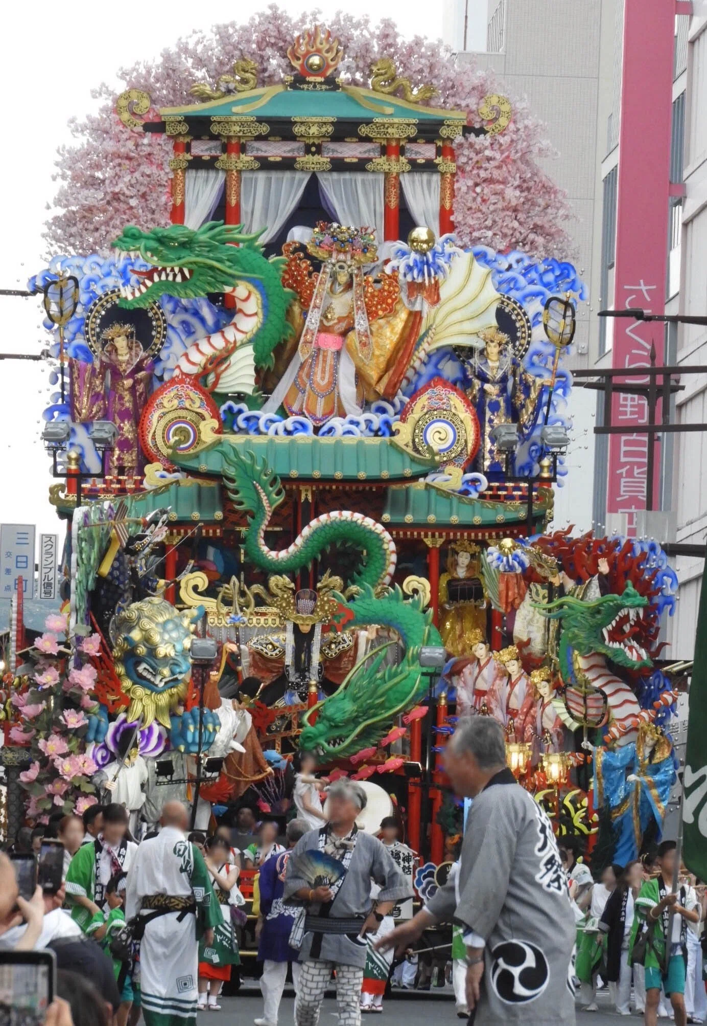 豪華絢爛の極み 八戸三社大祭（青森県八戸市）｜studio-Rie（スタジオ