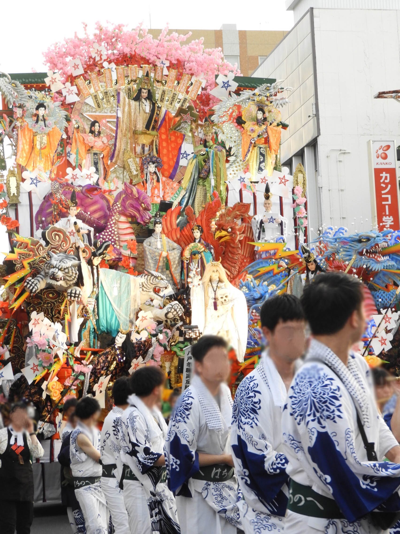 豪華絢爛の極み 八戸三社大祭（青森県八戸市）｜studio-Rie（スタジオ