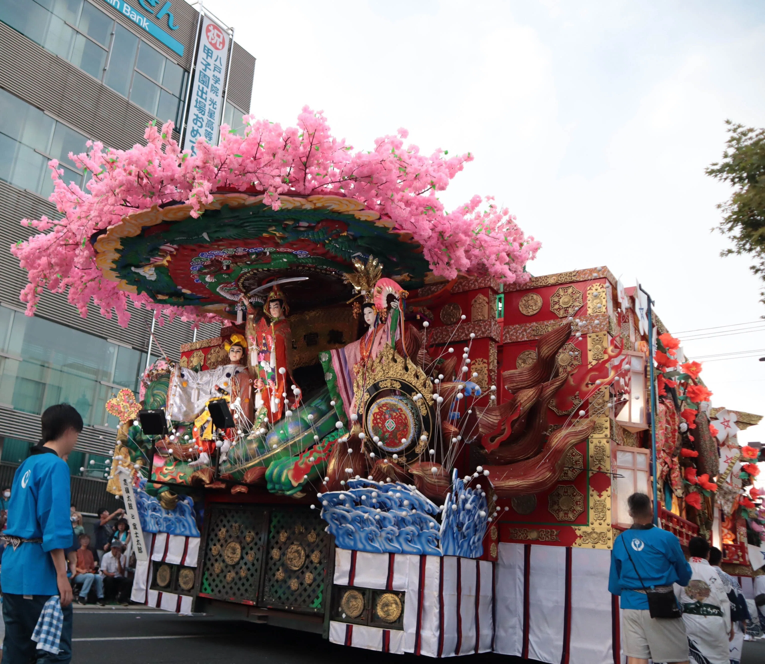 豪華絢爛の極み 八戸三社大祭（青森県八戸市）｜studio-Rie（スタジオ