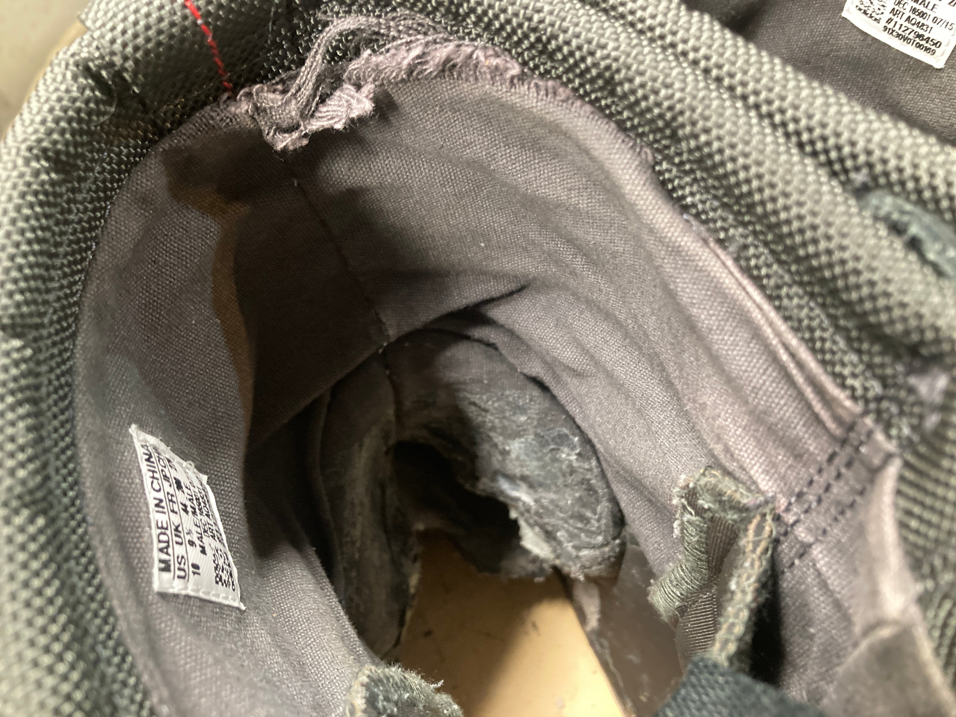 YEEZY SEASON 3 修理改造済 ライニング補修】adidas Yeezy 950の破れたライニングの修理