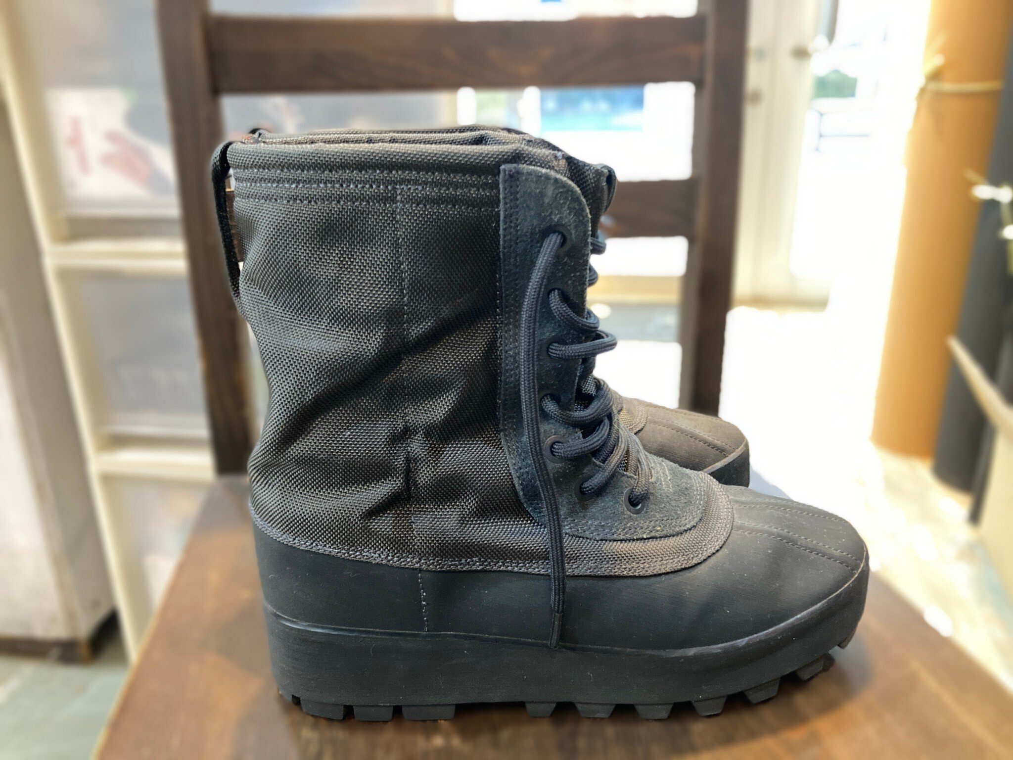 YEEZY SEASON 3 修理改造済 ライニング補修】adidas Yeezy 950の破れたライニングの修理
