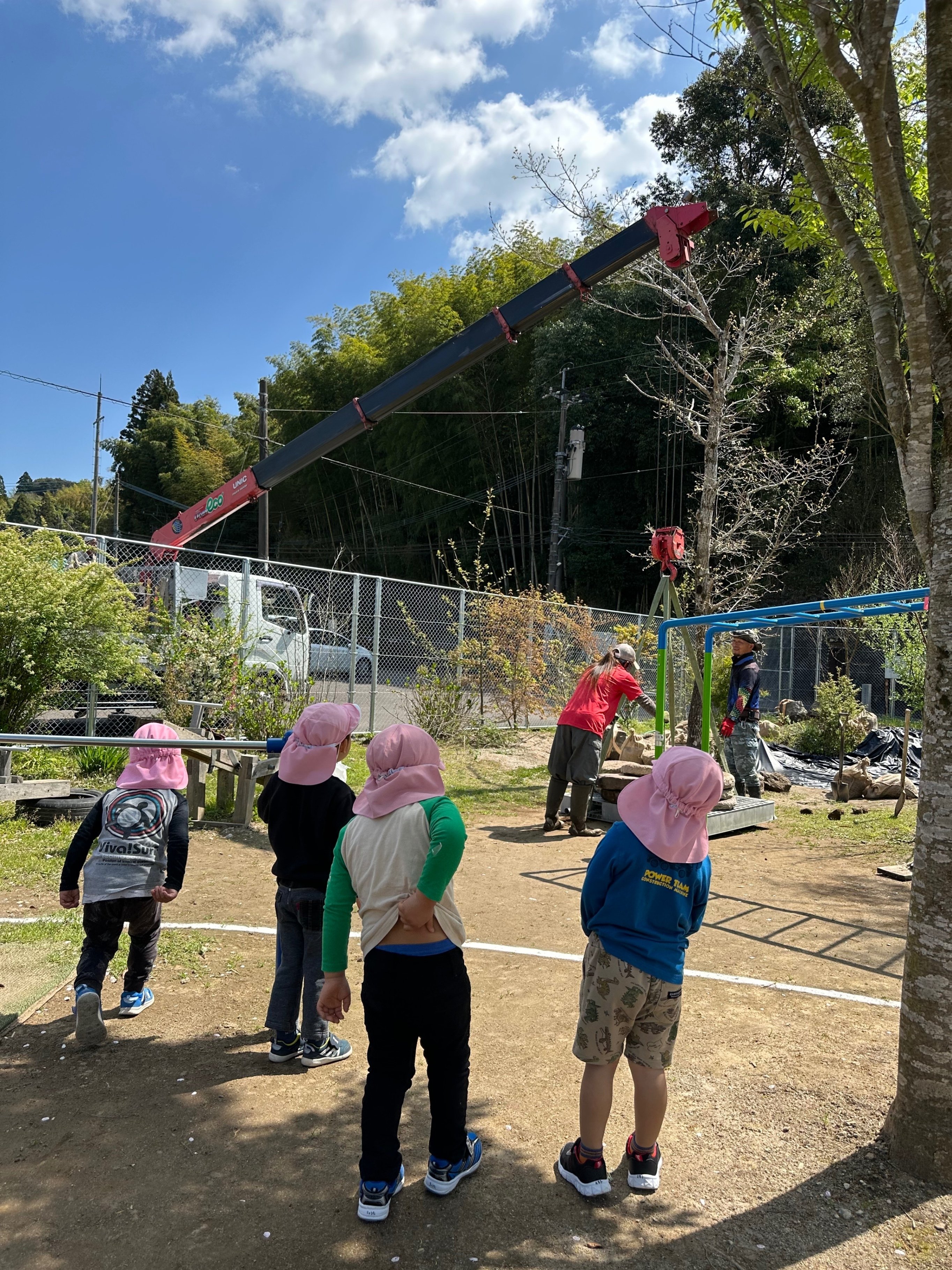 園庭整備＞子どもの園庭で遊ぶ姿がとっても好きになった気がする｜haco