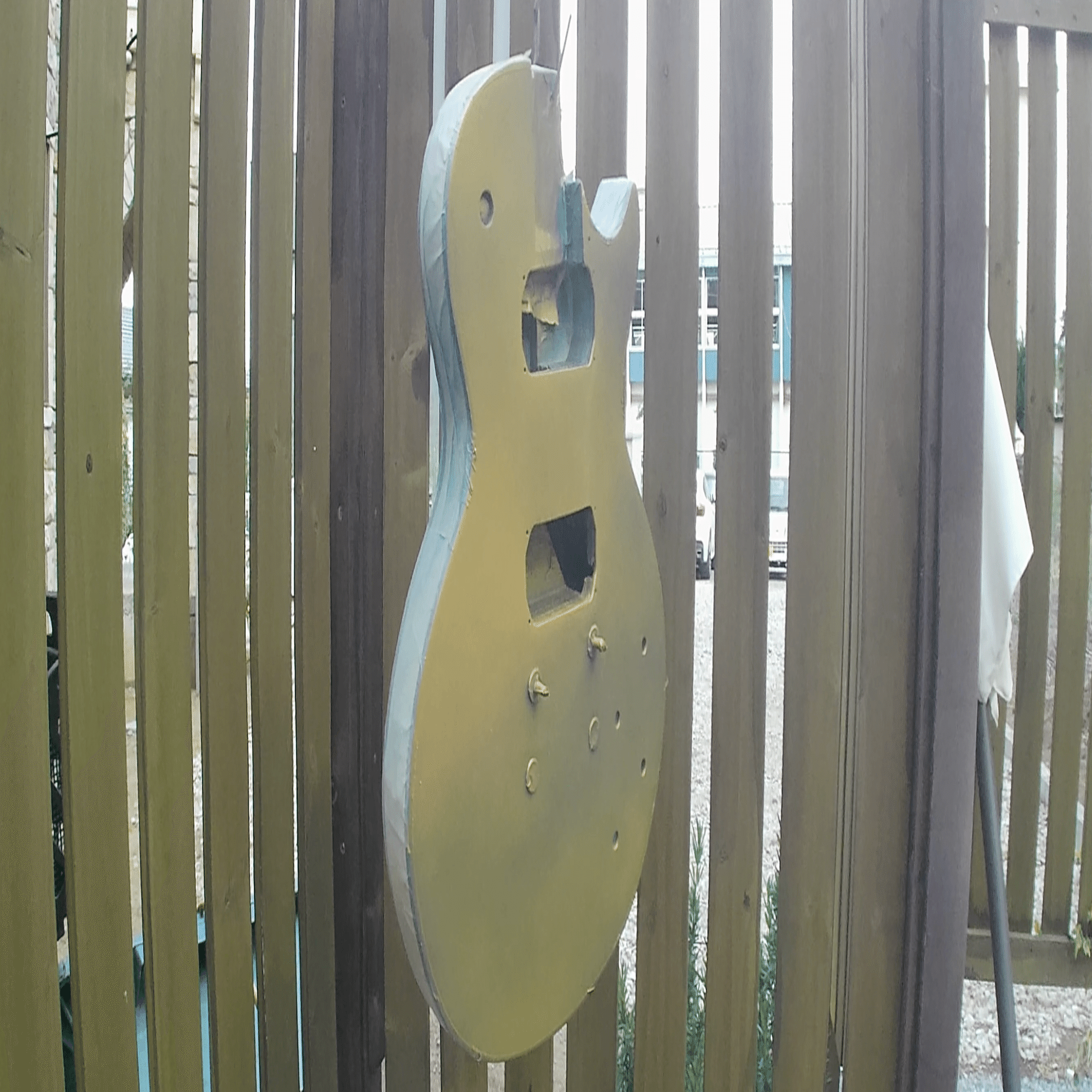 Fresher レスポールタイプのレストアとモディフィケーション 2