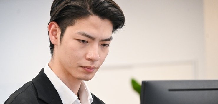 独自性のある製品開発を/家具D2Cタンスのゲン、商品部の社員への