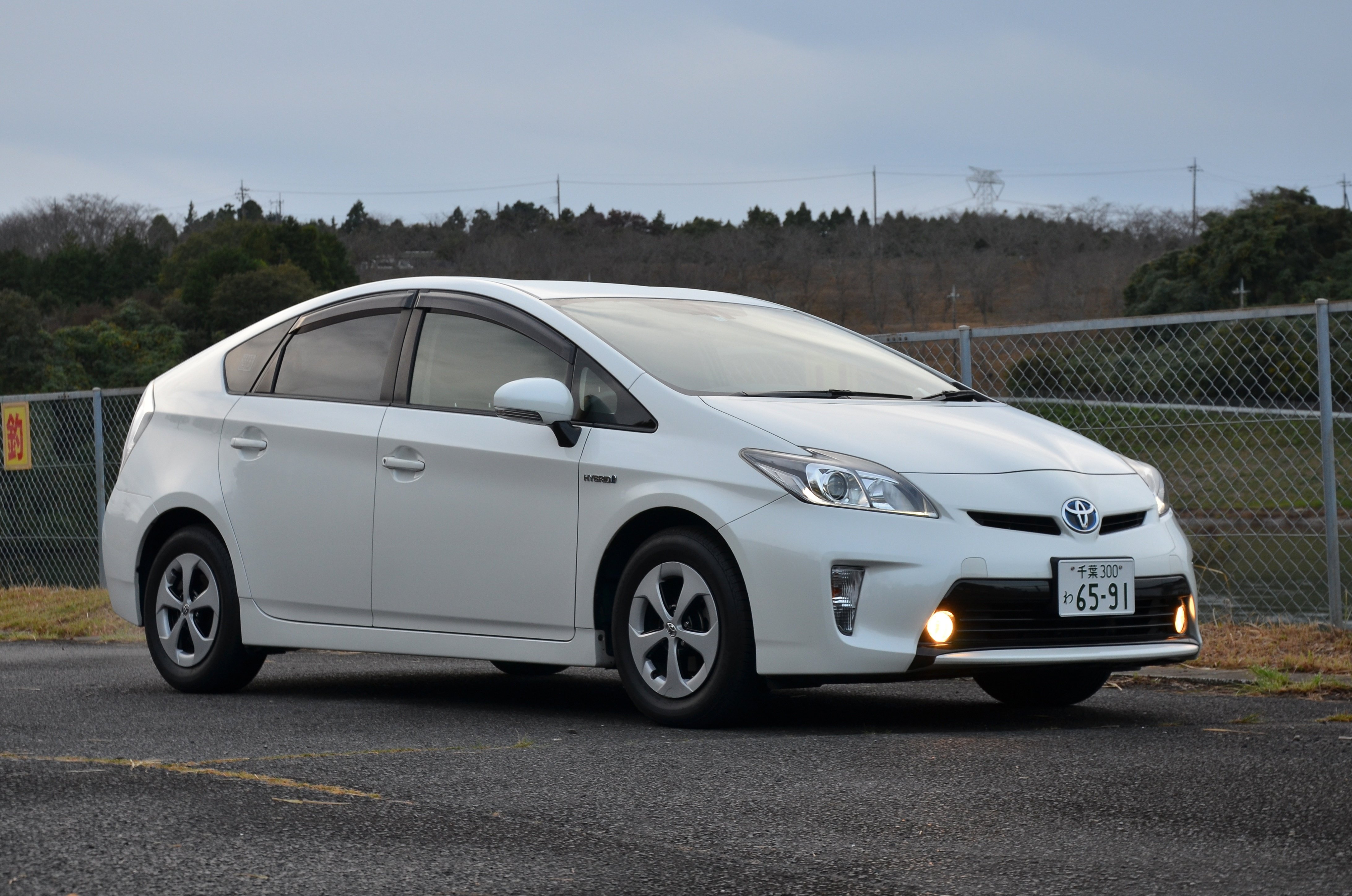 レンタカー試乗記 : 014 トヨタ プリウス 1.8 G (ZVW30)｜なぎ
