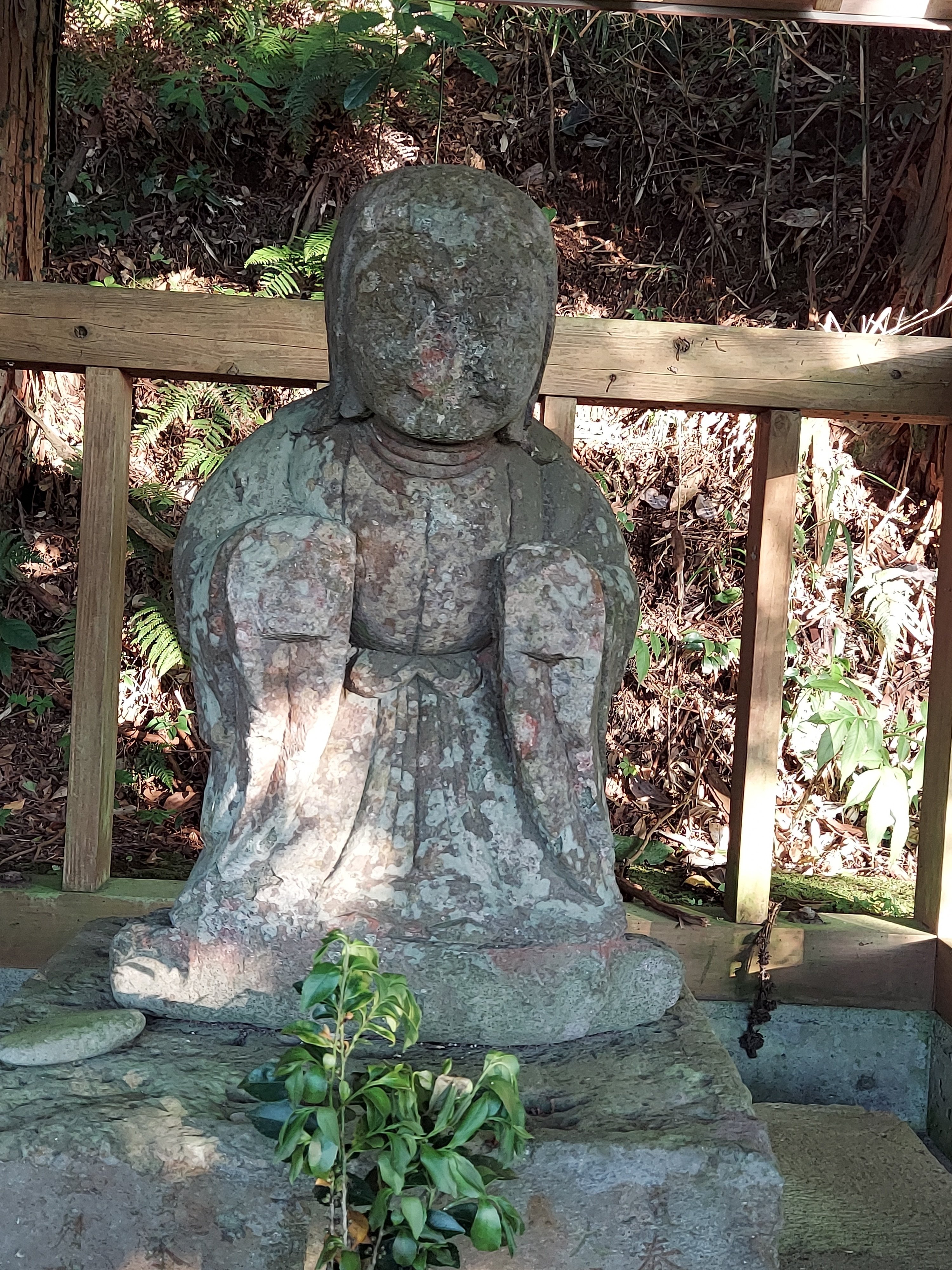 古い田の神様 タノカンサァ（田の神様）、南九州のあちこちで出くわすぞ