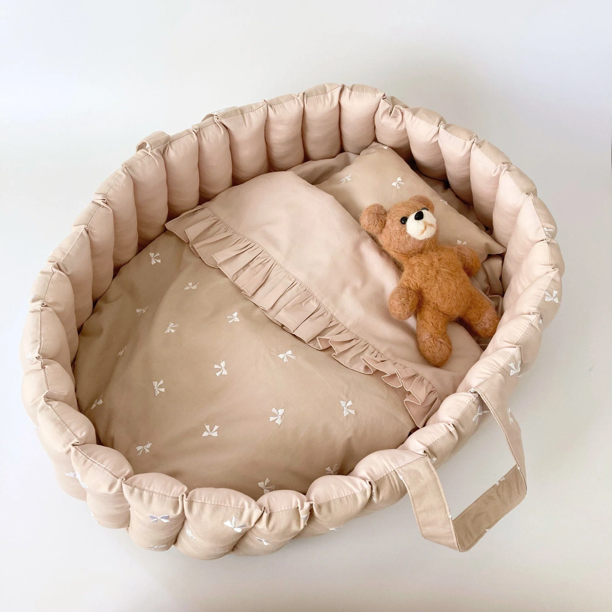 SALE❣️ ハンドメイド ミニチュアドール 赤ちゃん クーファン、ベッド 