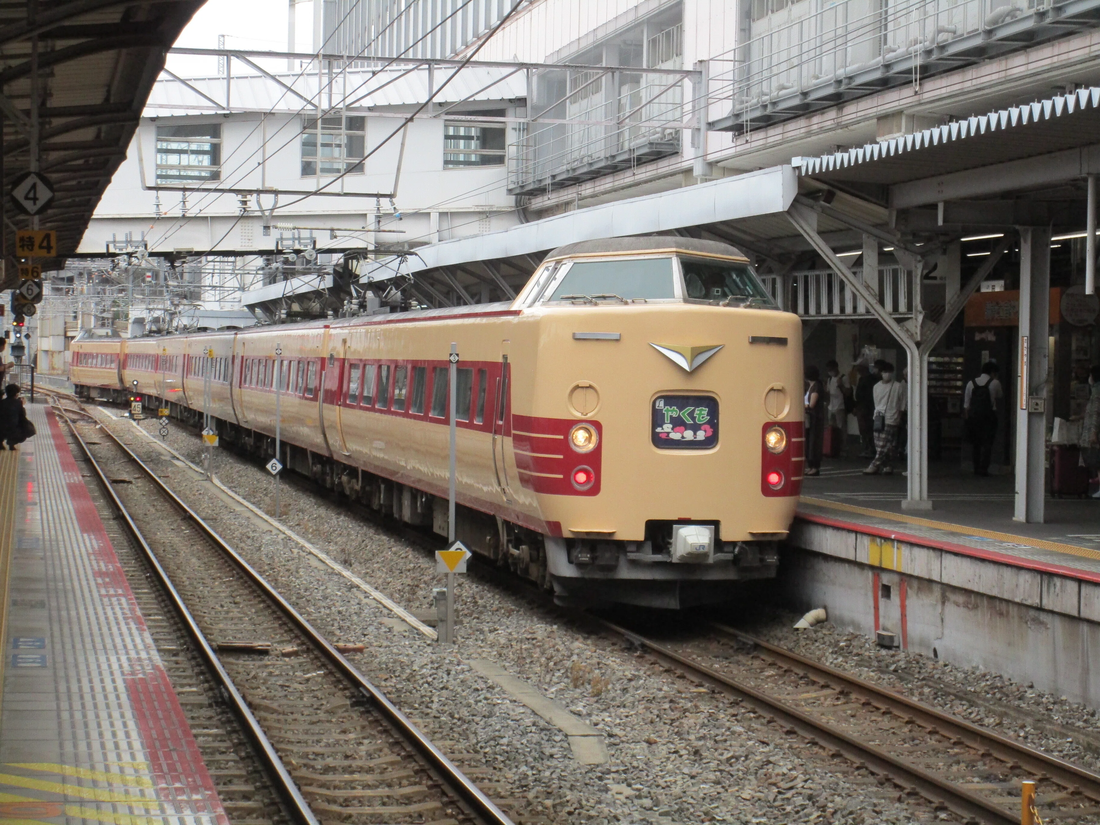 Follow your arrows～381系特急「やくも」の思い出｜takewaniphoto