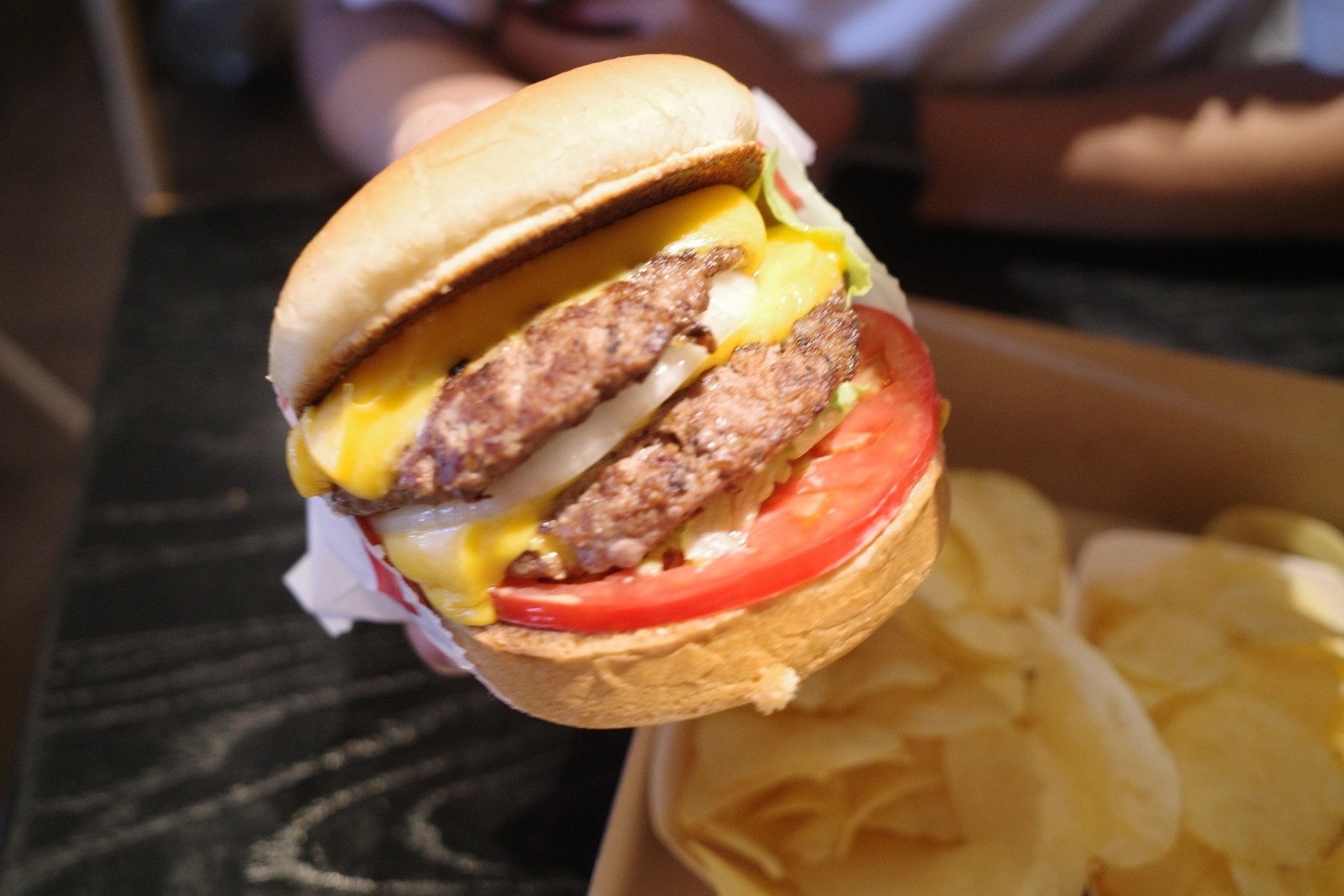 日本未上陸!】In-N-Out Burgerのポップアップに行ってきた!｜mari