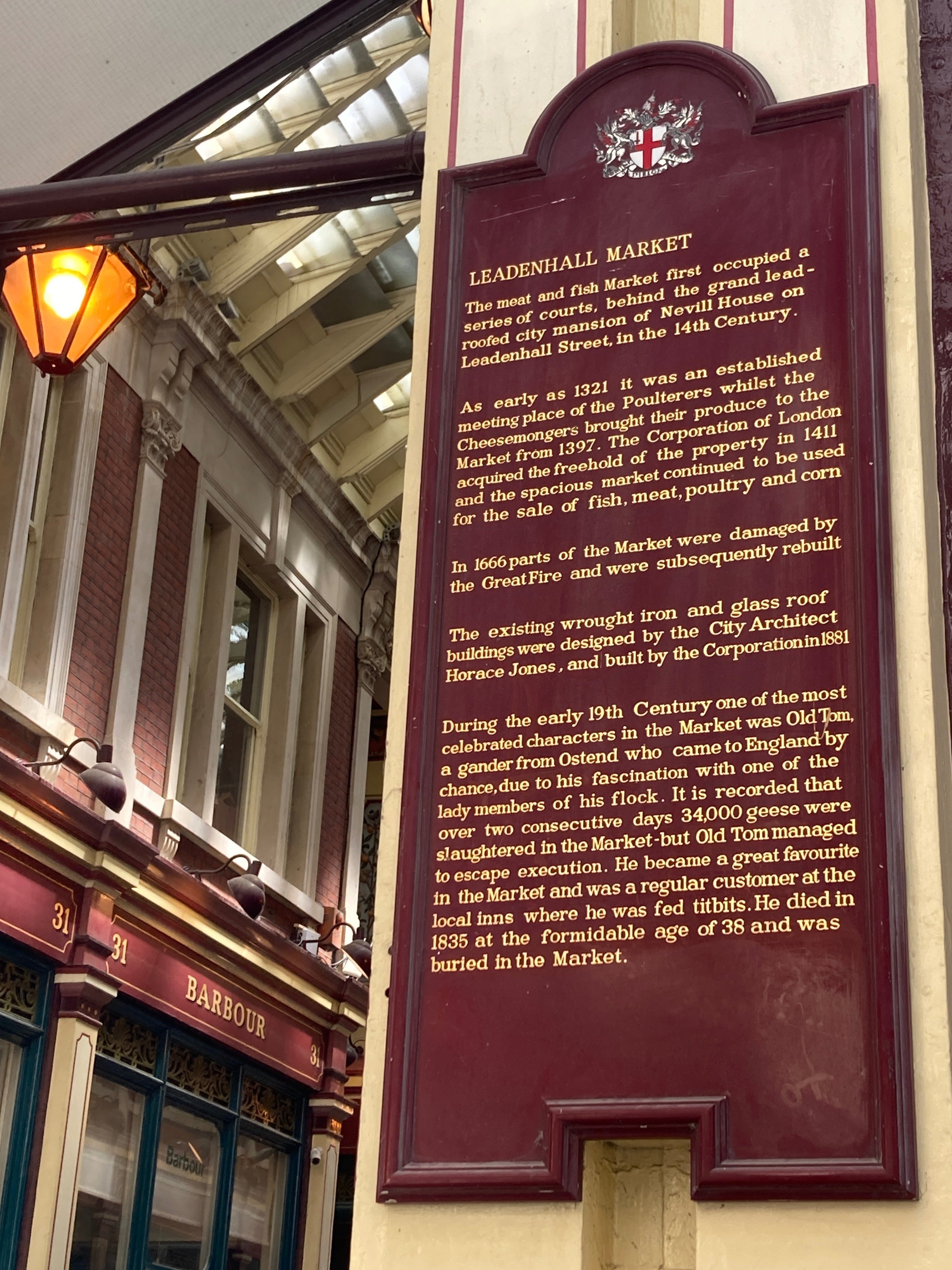 タワーブリッジ - ロンドン探訪｜ハトとねこ