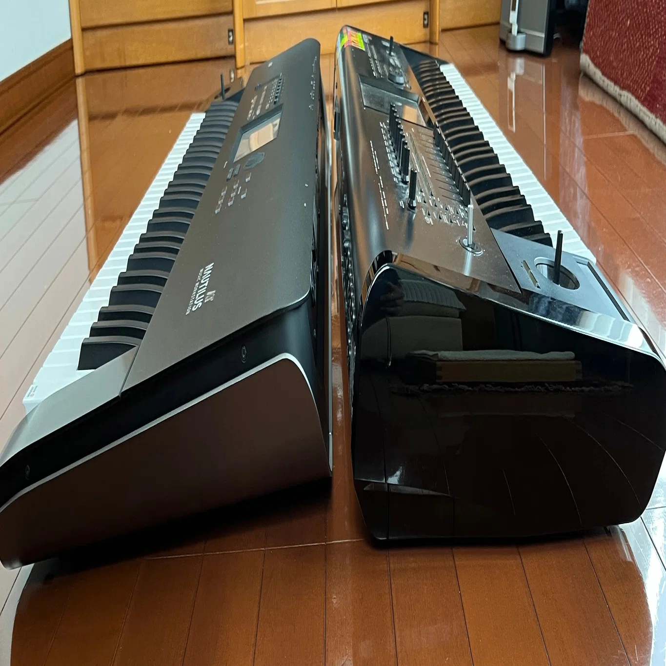 KORG NAUTILUSとKRONOS 外観比較｜hshima