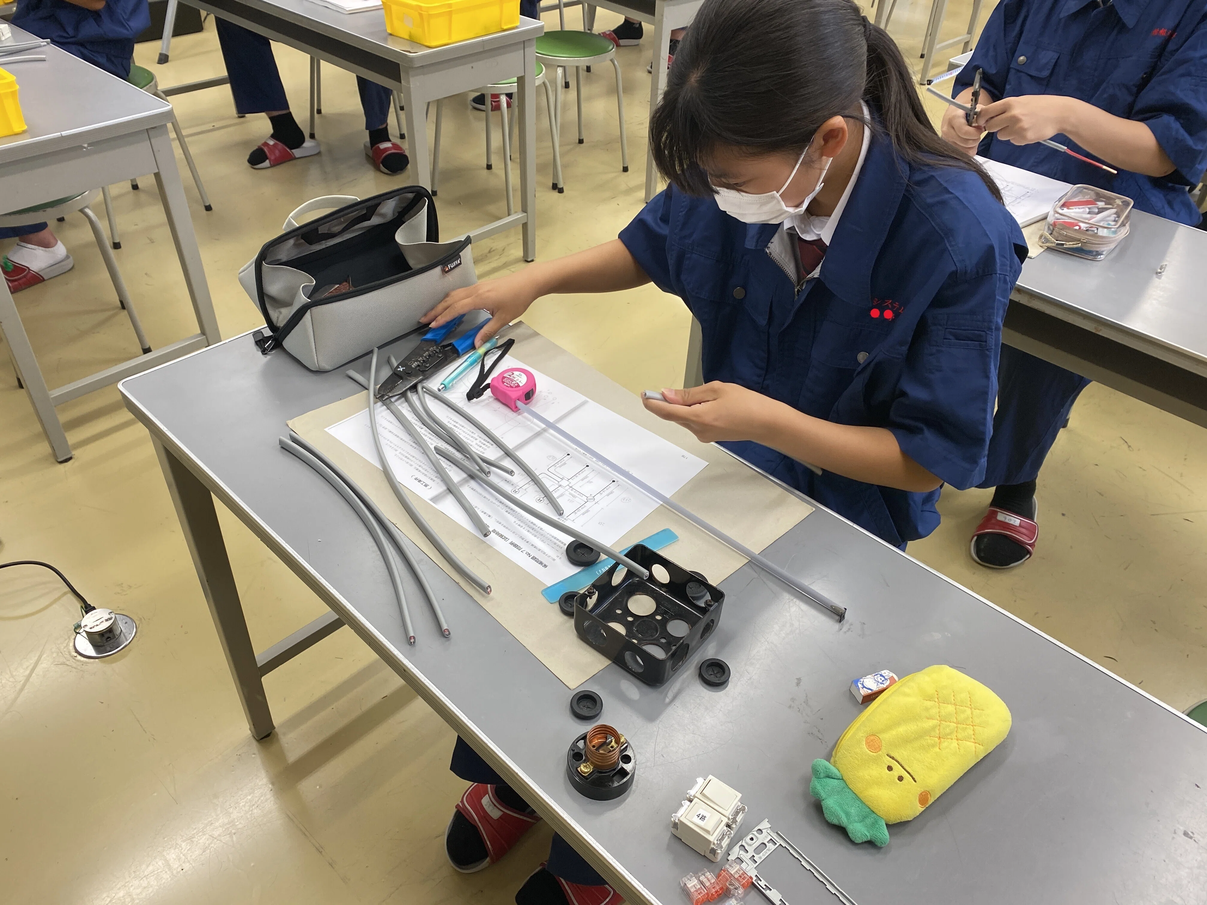 【希少】画像処理産業応用総覧 上巻・下巻 2冊セット フジ・テクノシステム 情報システム科の実習風景【電気工事実習】｜福島県立二本松実業高等学校