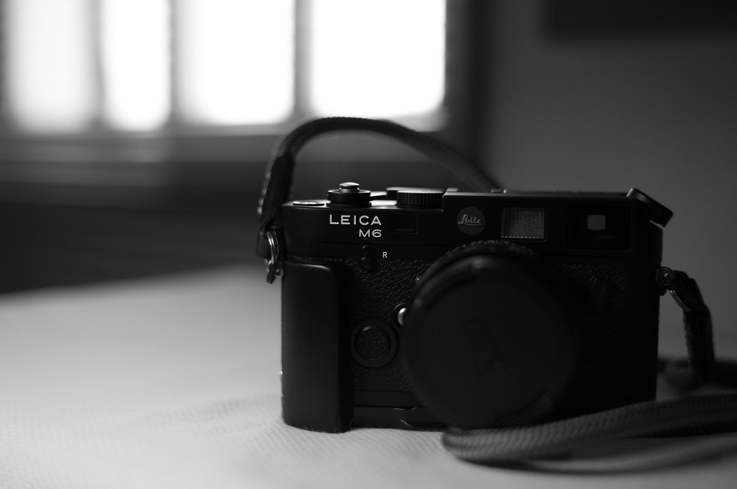LEICA M6用 ハンドグリップ |jun.k LEICA M6用 ハンドグリップ |jun.k