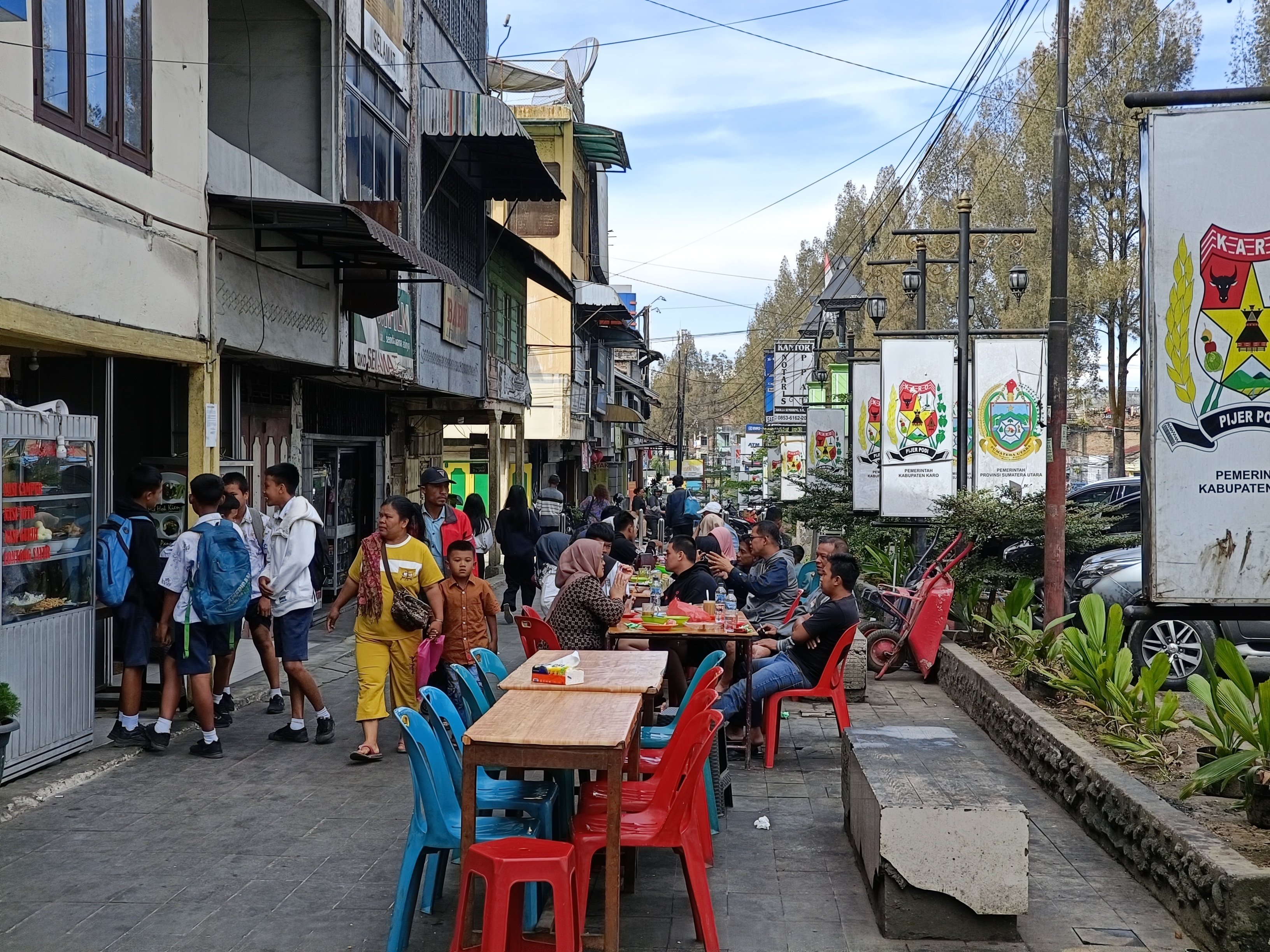 スマトラ島の温泉をめぐる旅 11日目 ブラスタギからトバ湖へ