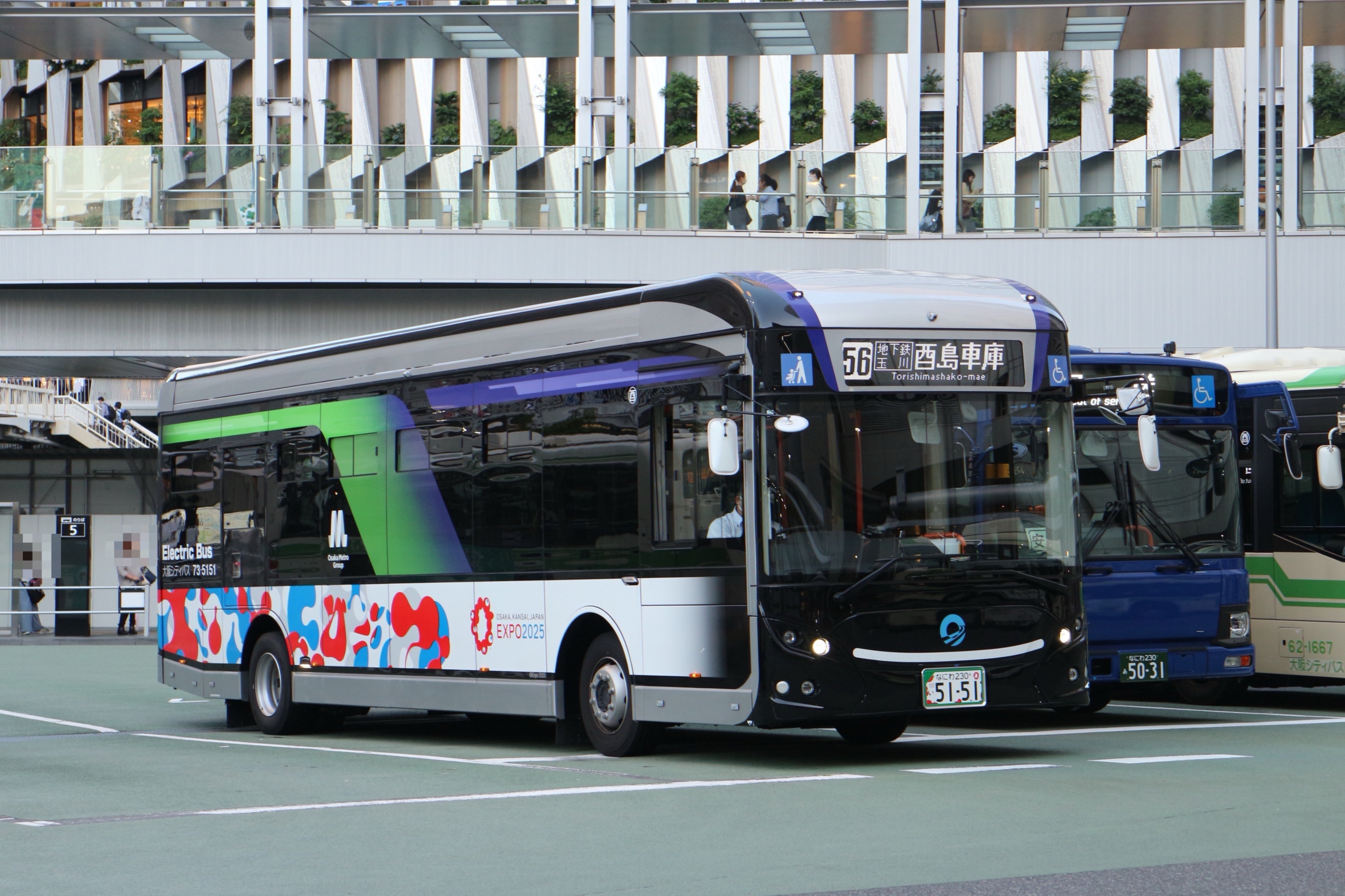 大阪シティバス】大阪駅前にて電気バスを眺めて｜垂水の止利
