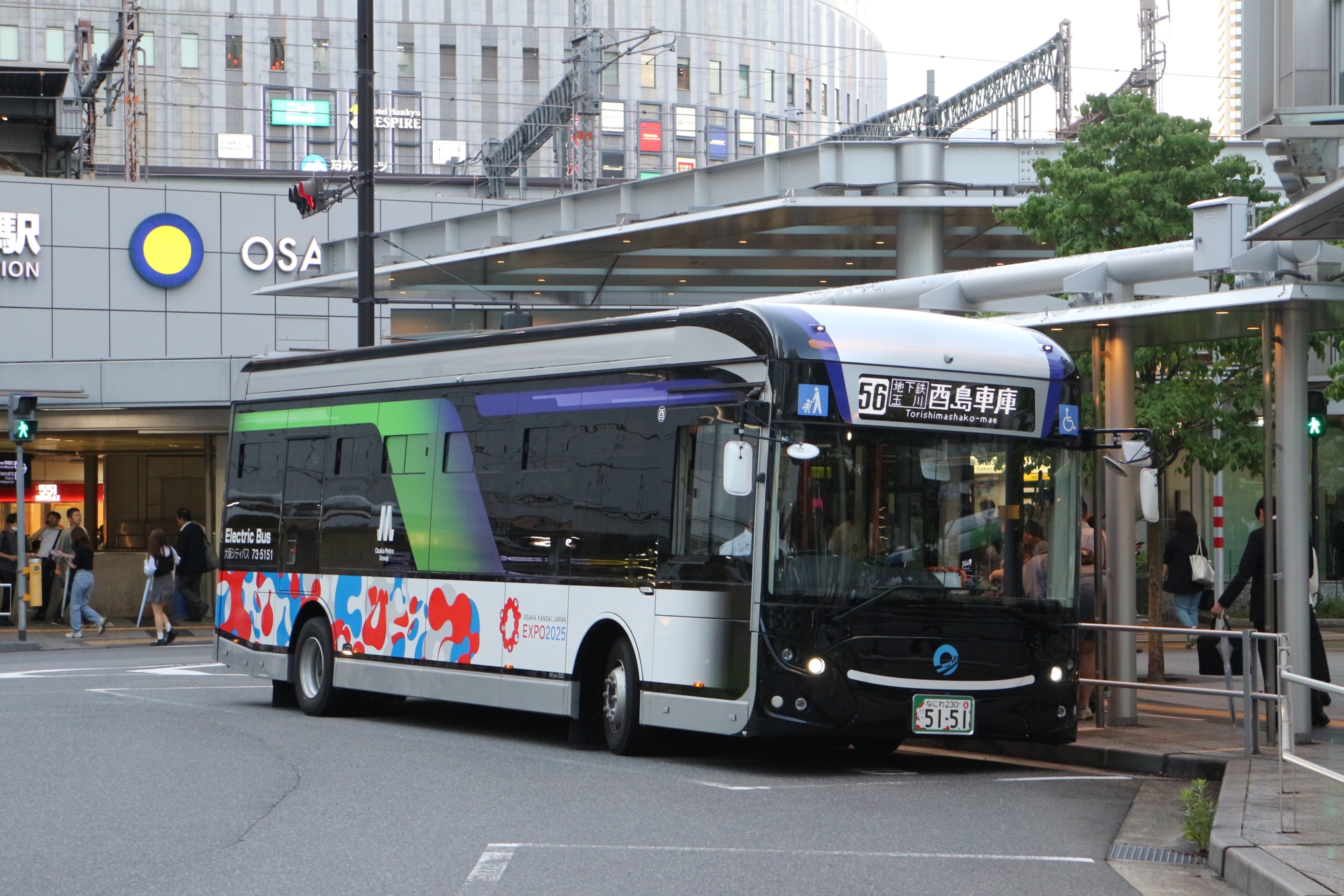 大阪シティバス】大阪駅前にて電気バスを眺めて｜垂水の止利