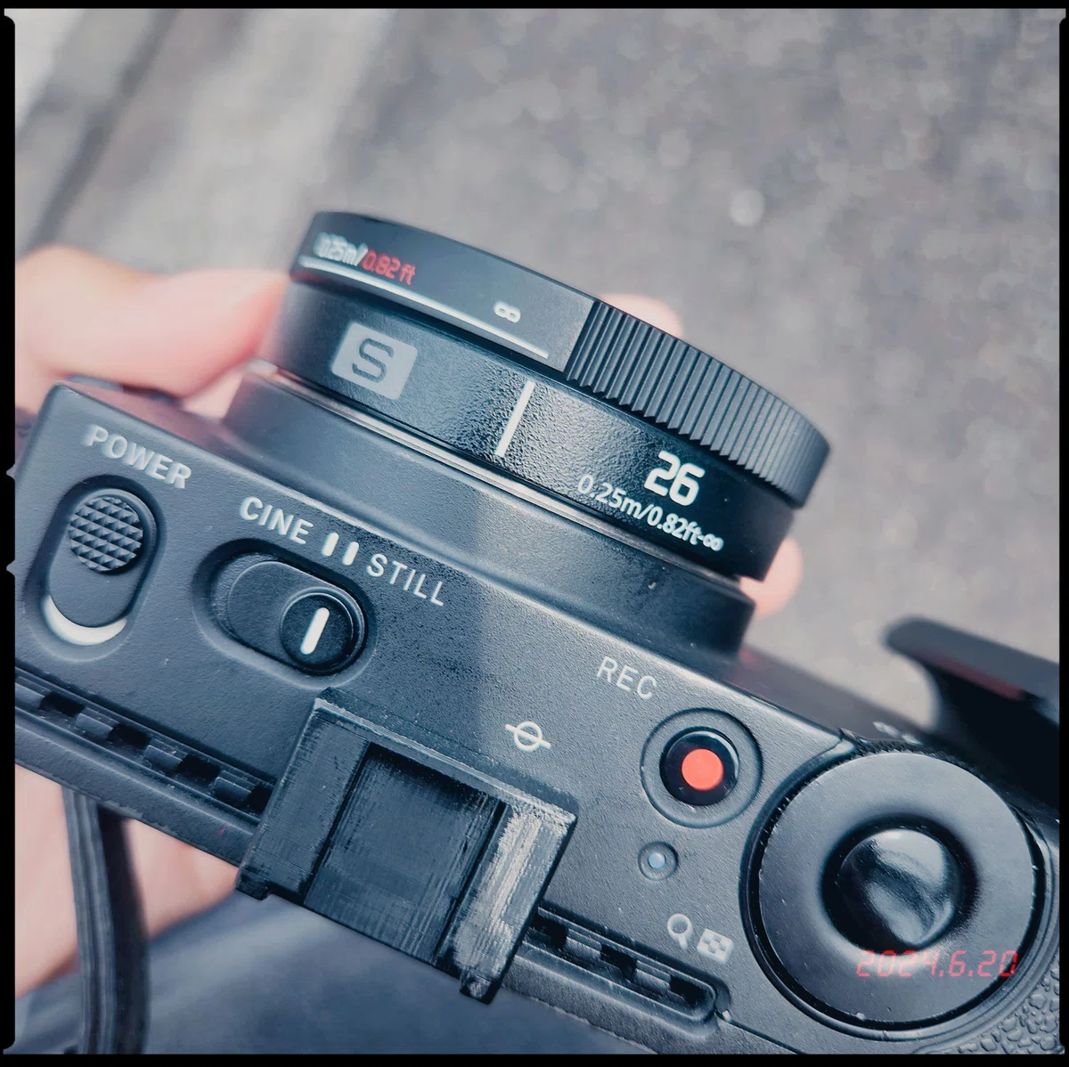 新品未使用 珍しく LUMIX S 26mm F8 Lマウント ストラップ付き