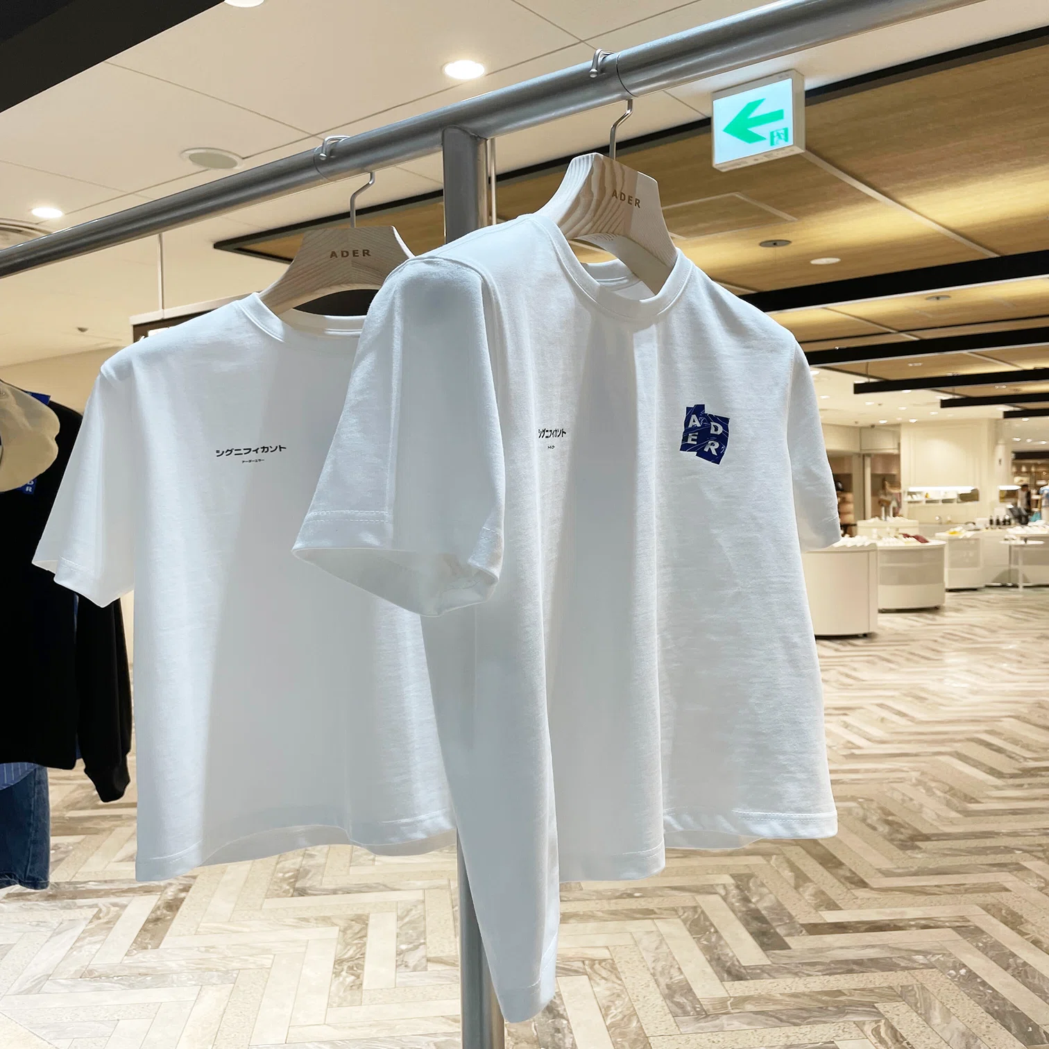買い物代行 アーダーエラー／シグニフィカント 限定Tシャツ｜暮らし