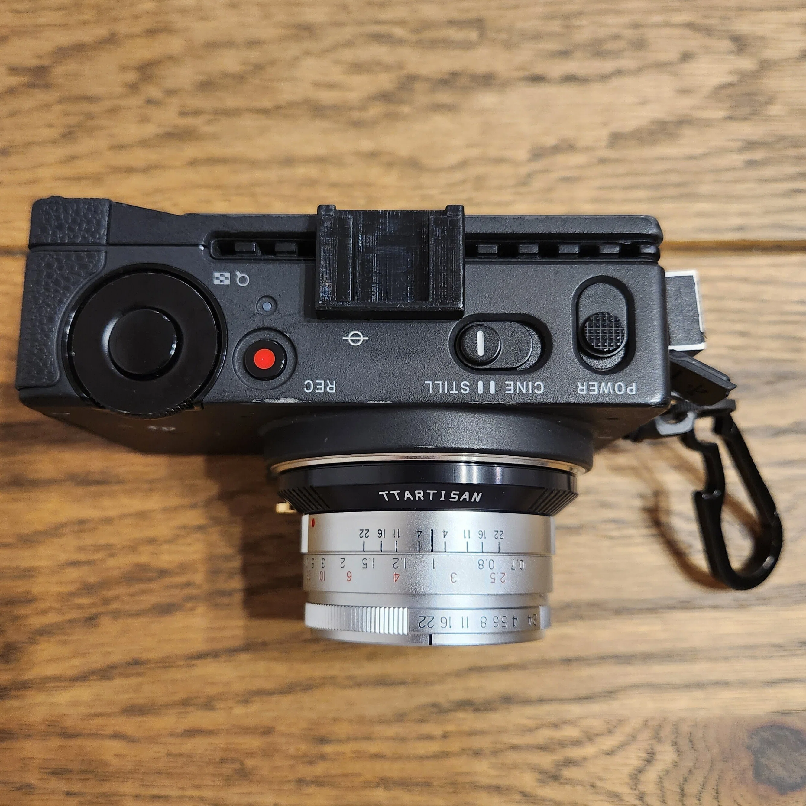 fplとフィルムカメラ、2台持ち最良の持ち運び方を考える。｜Taroy
